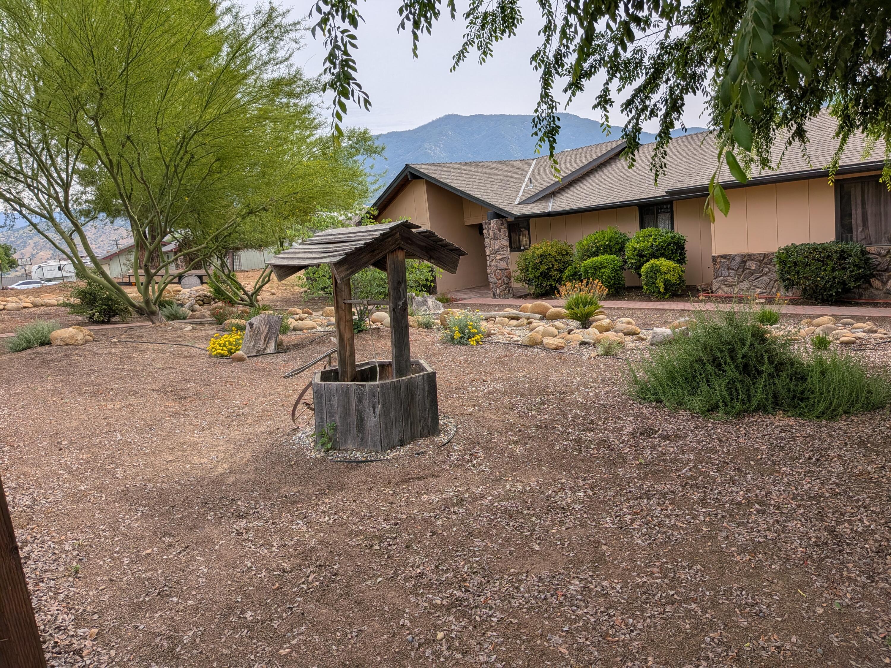 16440 Palomino Dr, Springville, CA 93265