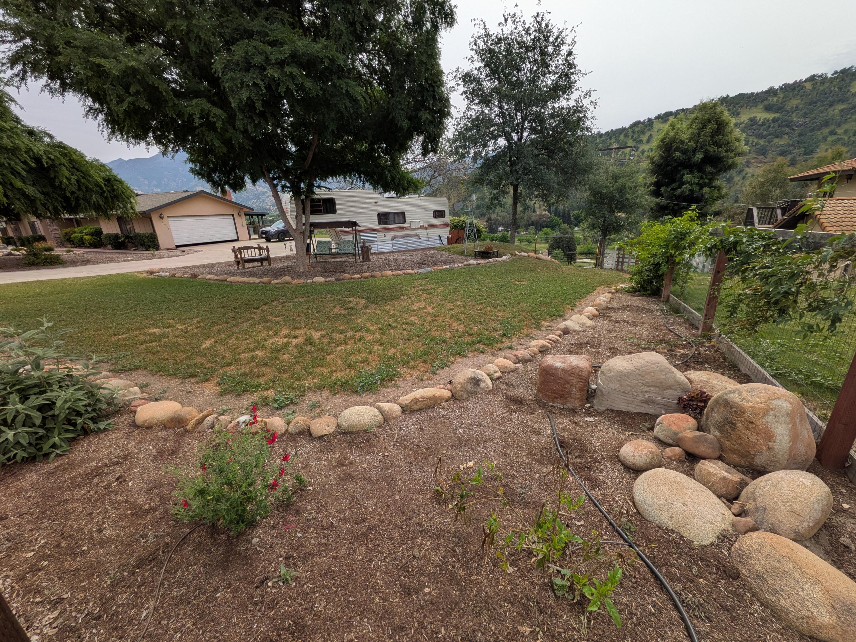 16440 Palomino Dr, Springville, CA 93265
