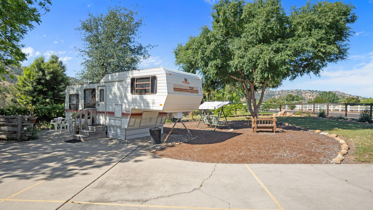 16440 Palomino Dr, Springville, CA 93265