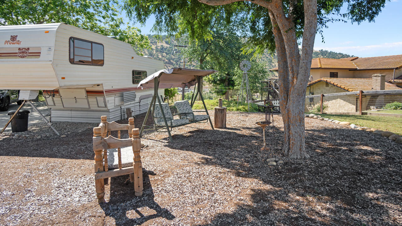 16440 Palomino Dr, Springville, CA 93265