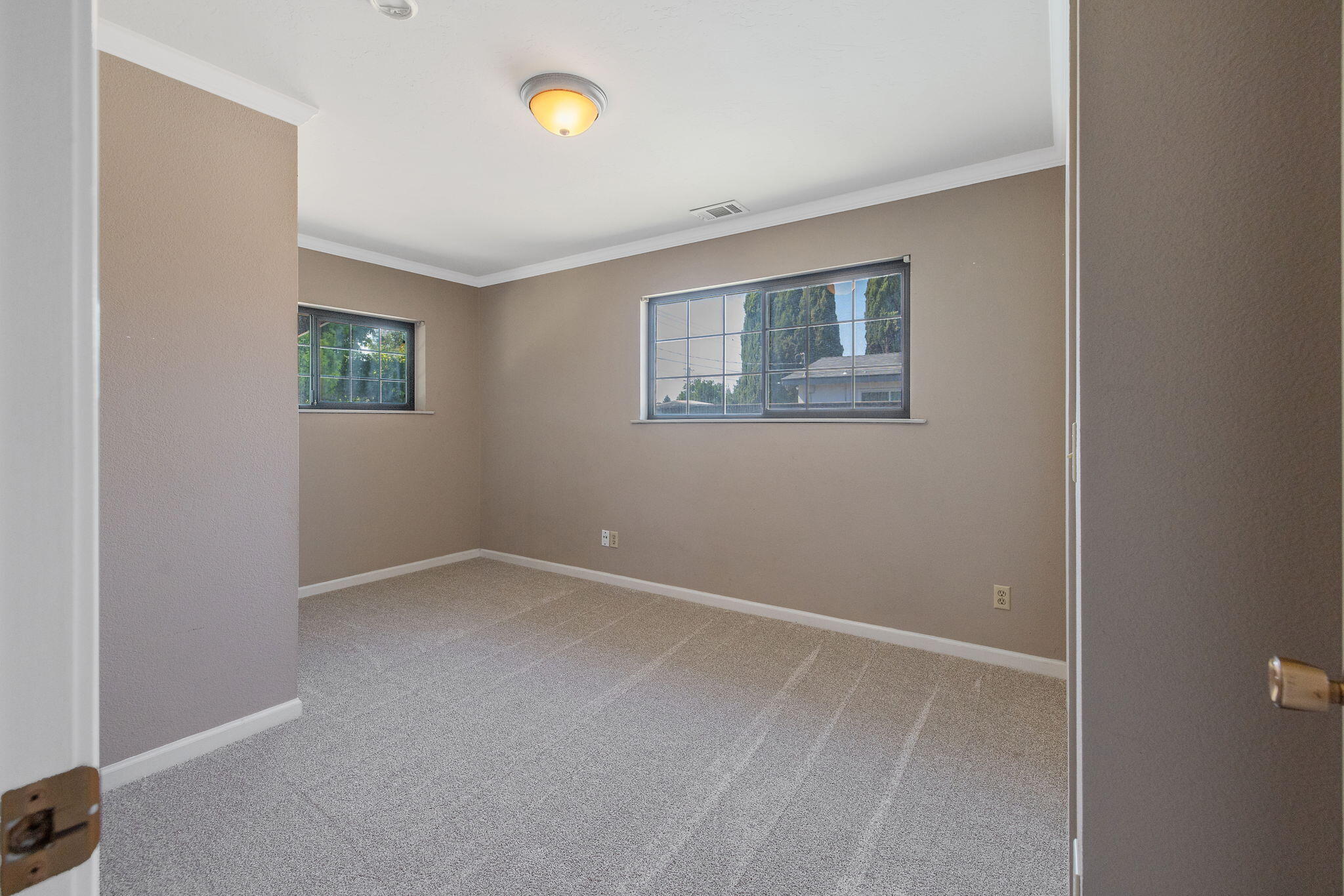 1475 N Westside St, Porterville, CA 93257