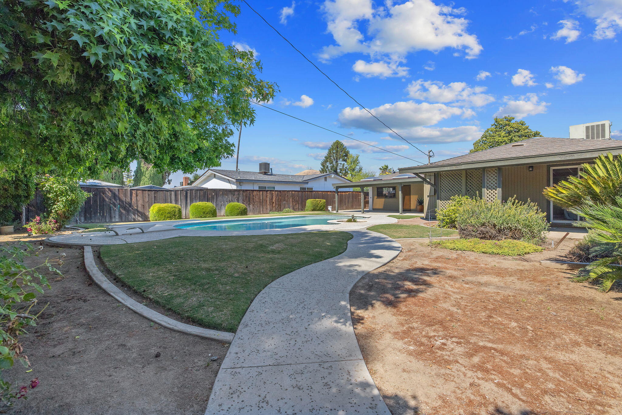 1475 N Westside St, Porterville, CA 93257