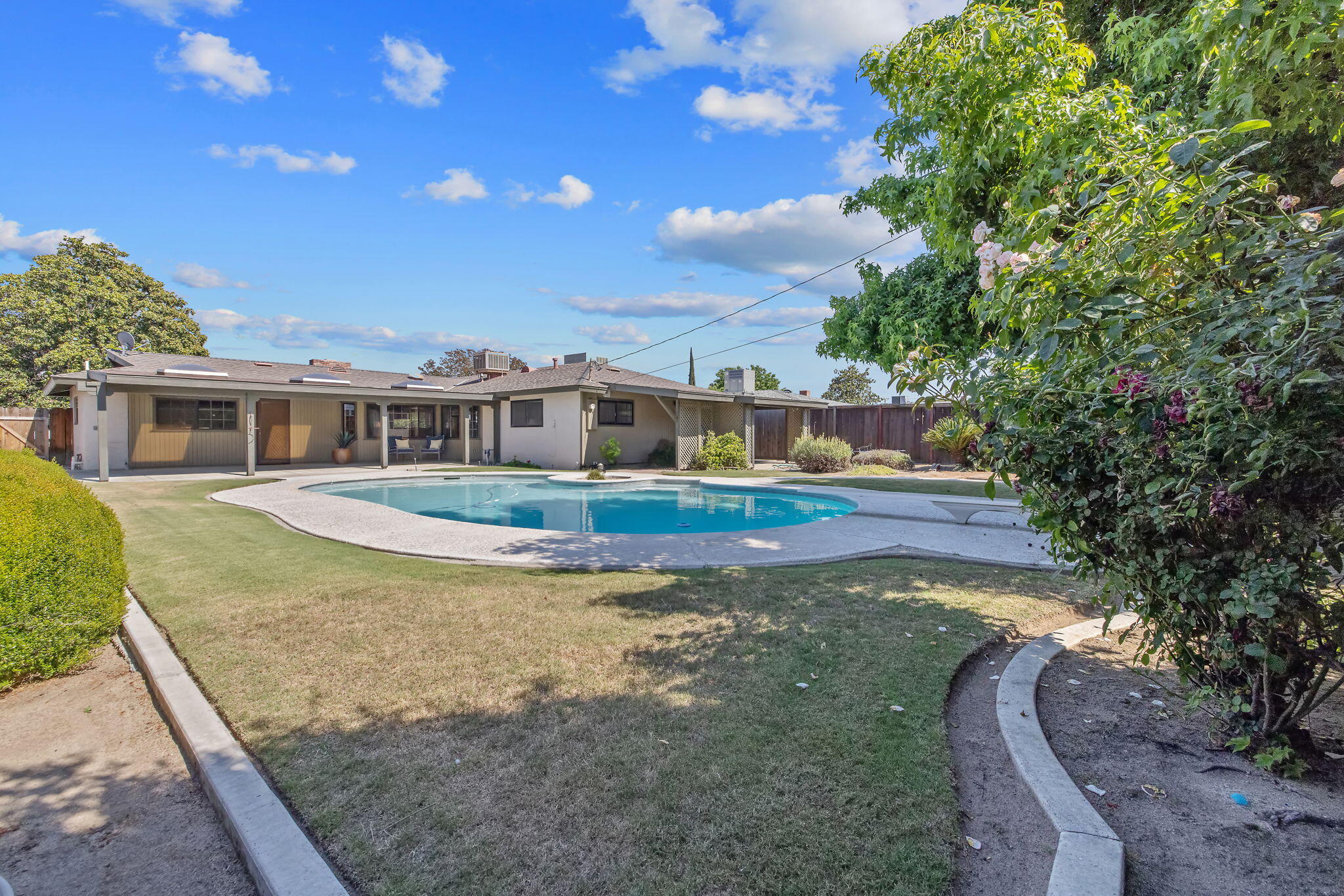1475 N Westside St, Porterville, CA 93257