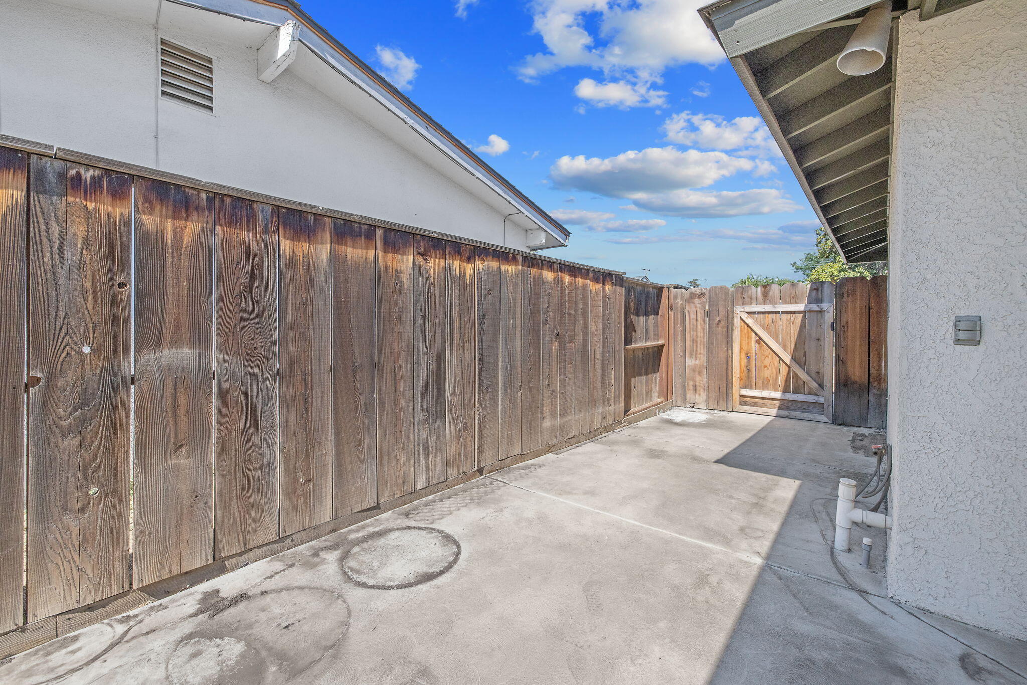 1475 N Westside St, Porterville, CA 93257