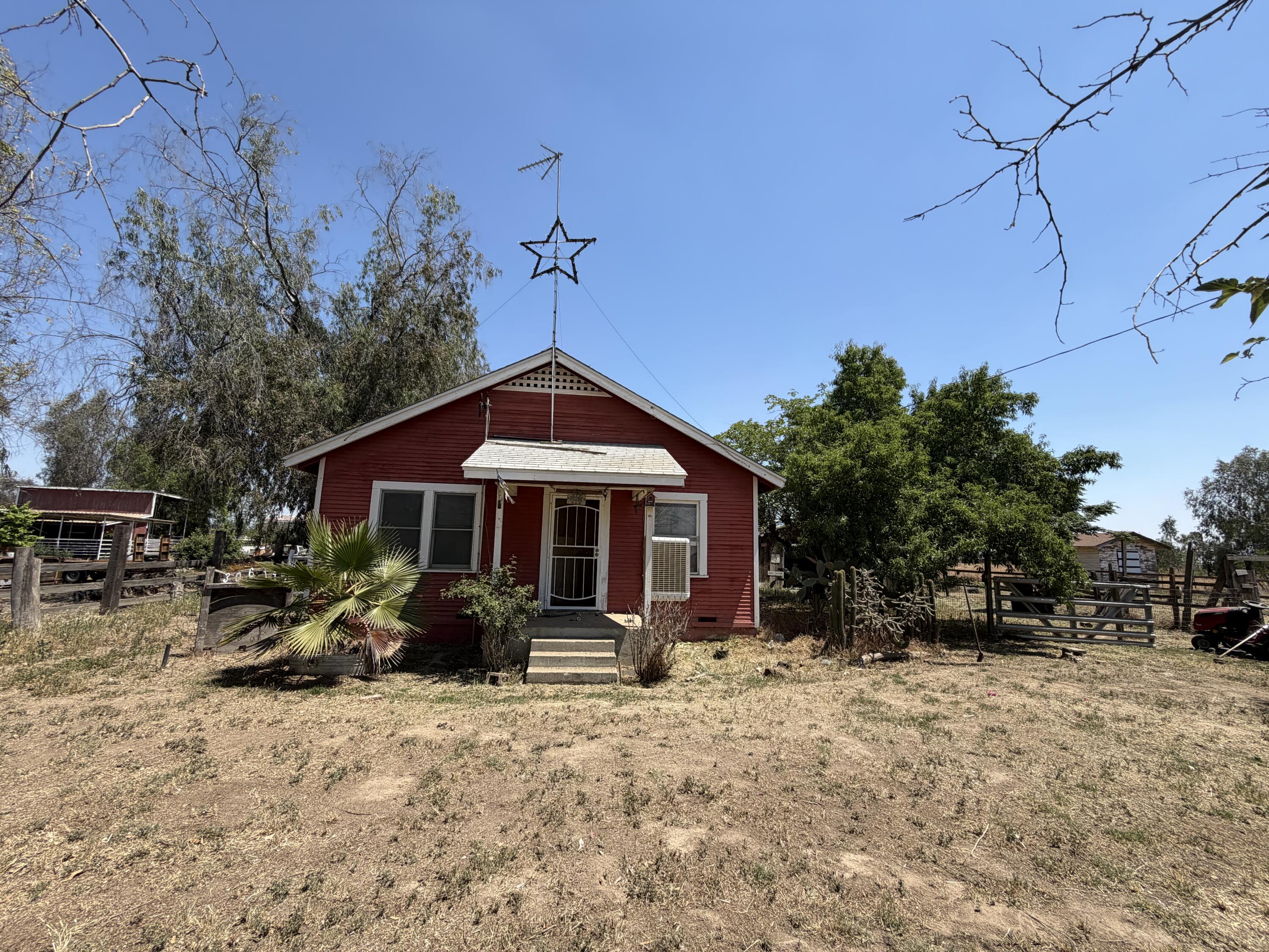30614 Road 52, Visalia, CA 93291