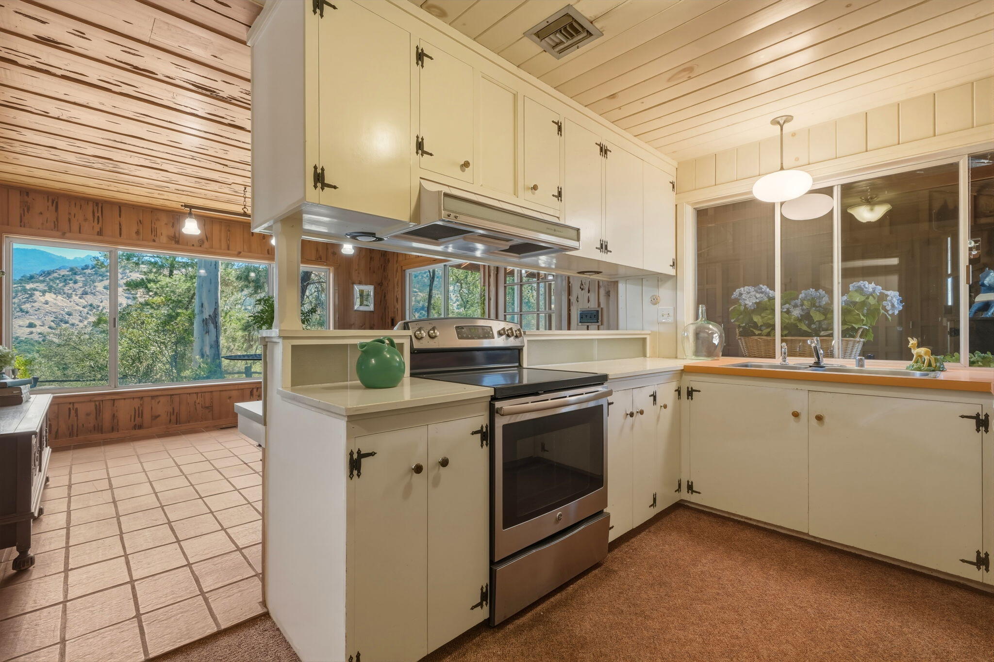 41855 North Fork Dr, Three Rivers, CA 93271