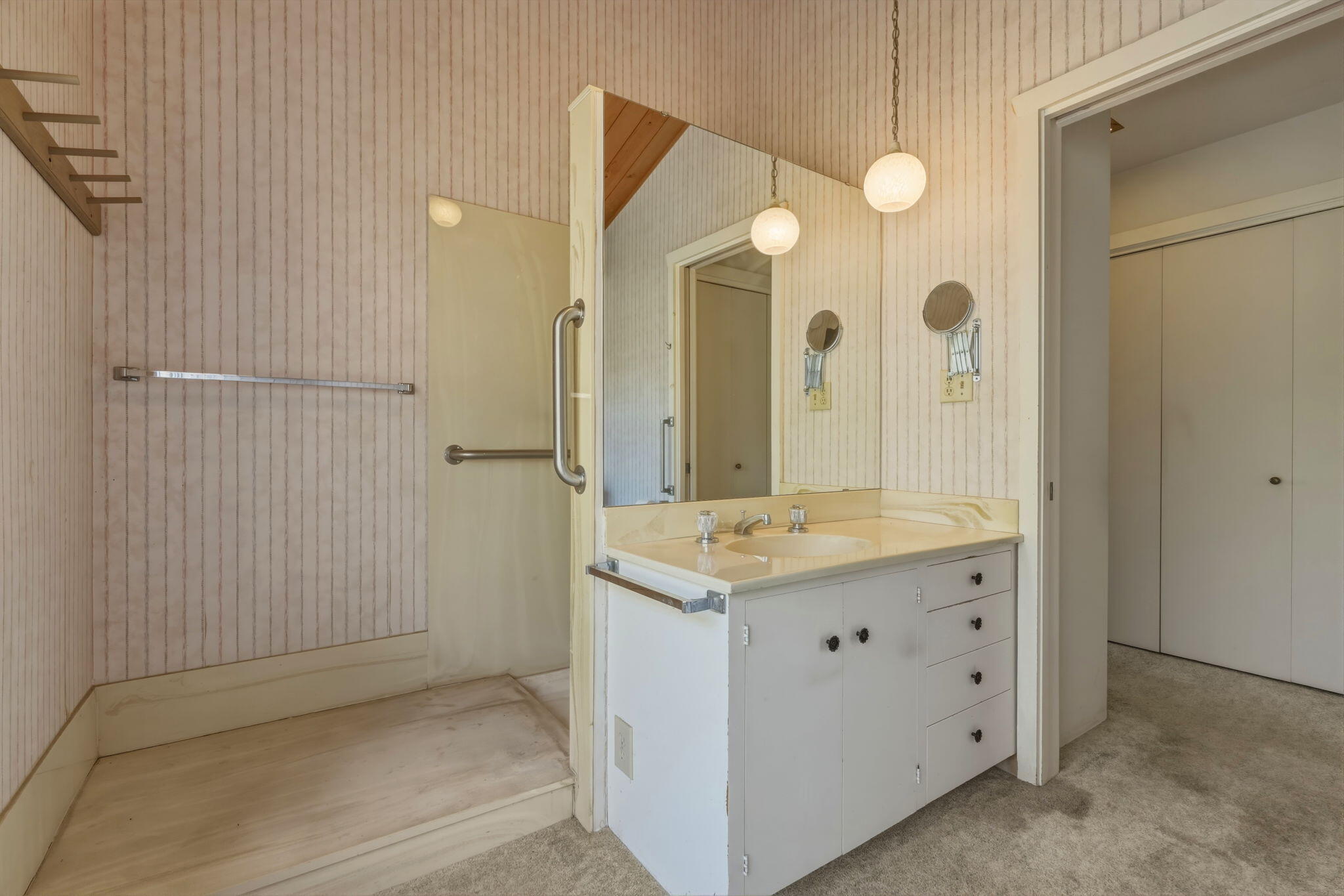 41855 North Fork Dr, Three Rivers, CA 93271