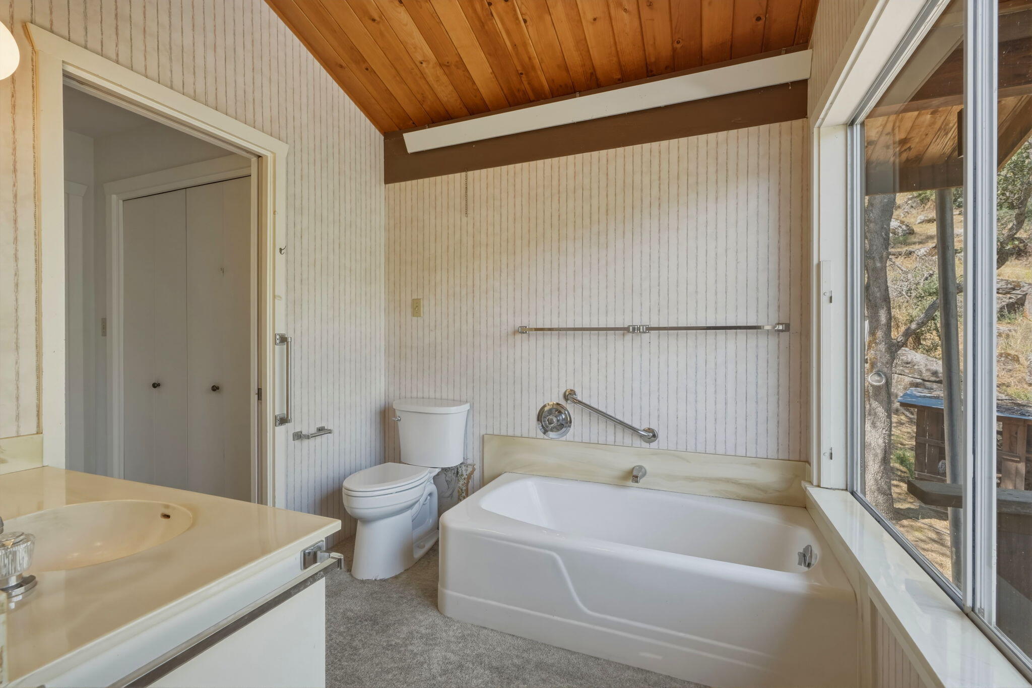 41855 North Fork Dr, Three Rivers, CA 93271