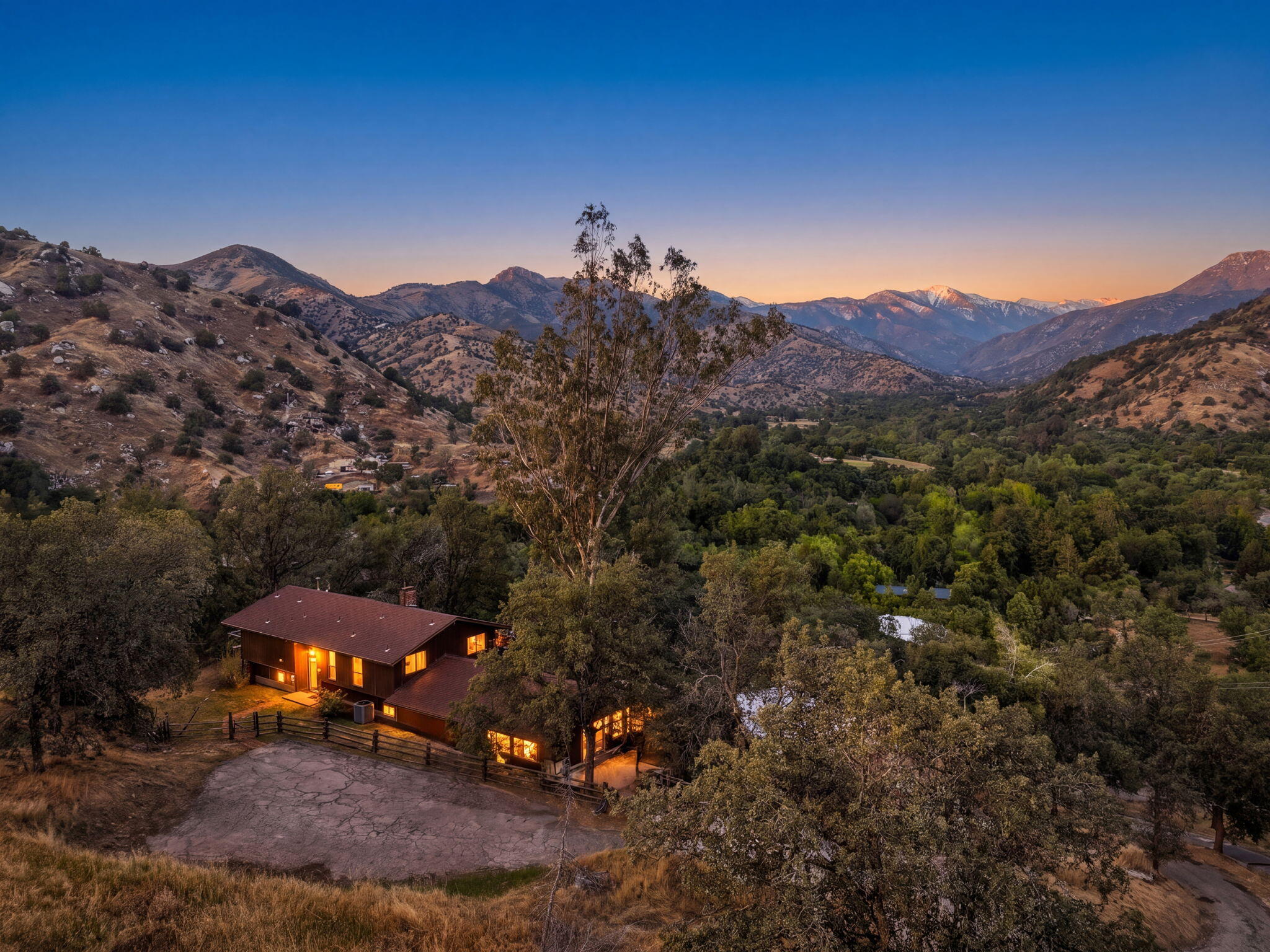 41855 North Fork Dr, Three Rivers, CA 93271