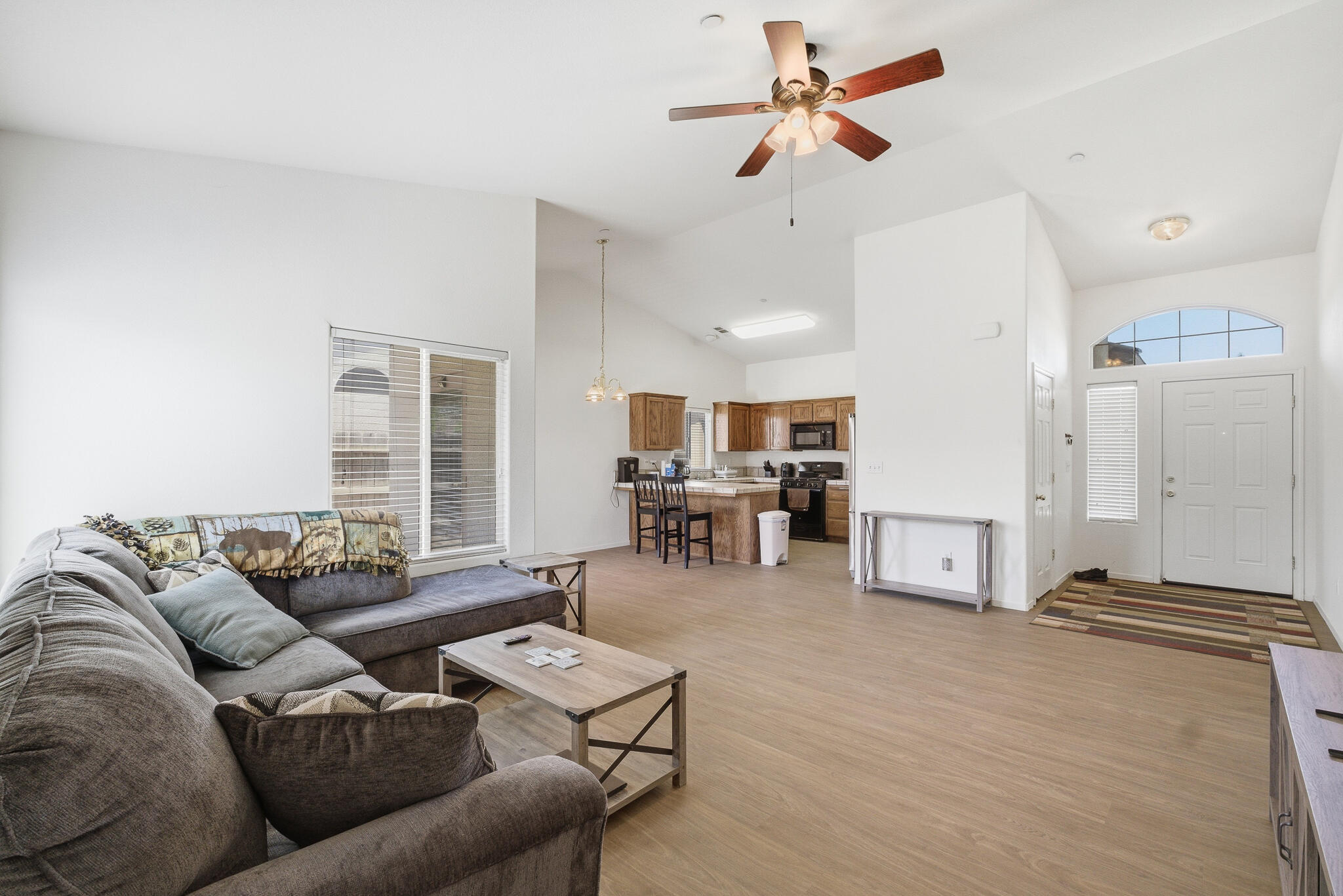 7337 Ashworth Ave, Visalia, CA 93291