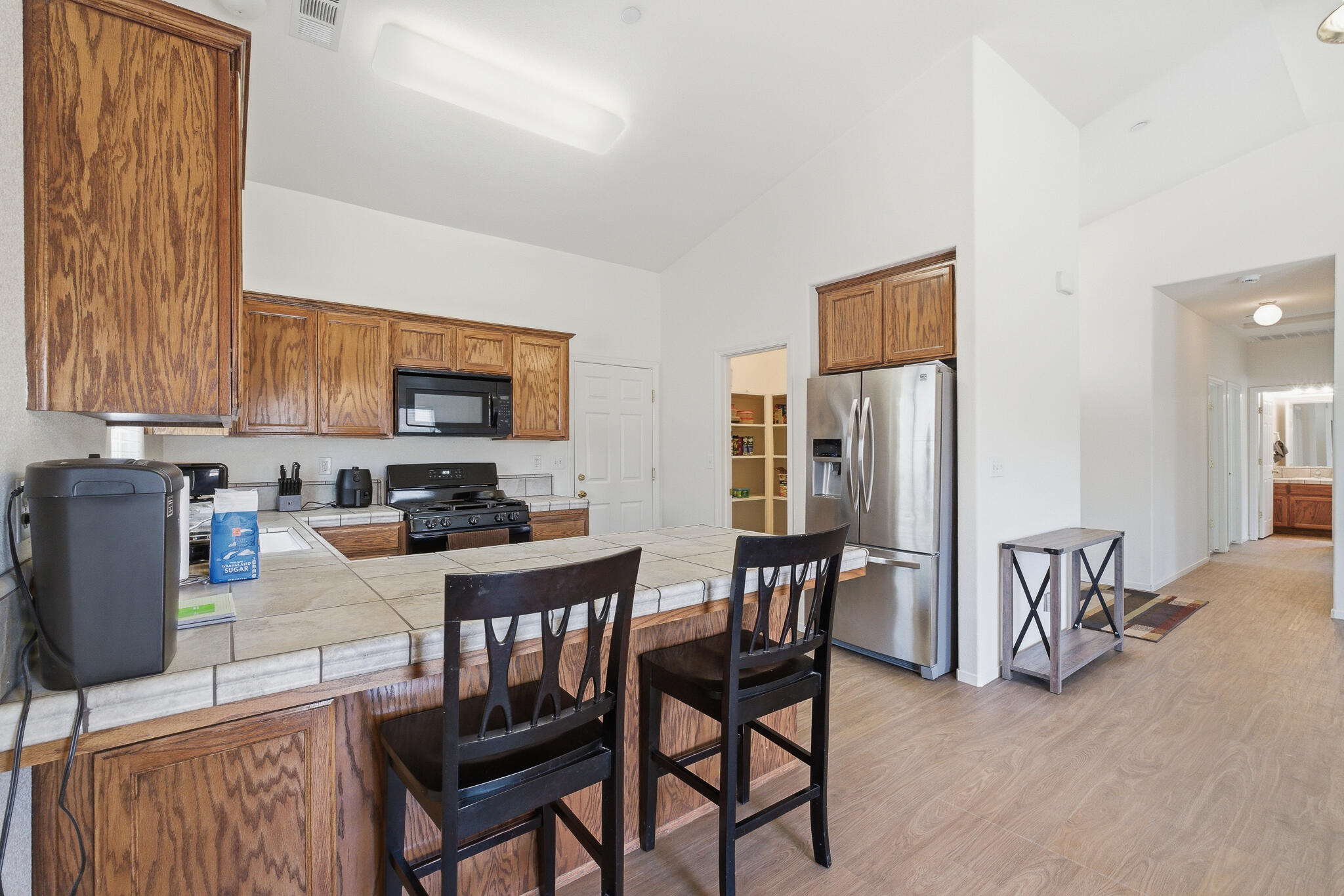 7337 Ashworth Ave, Visalia, CA 93291