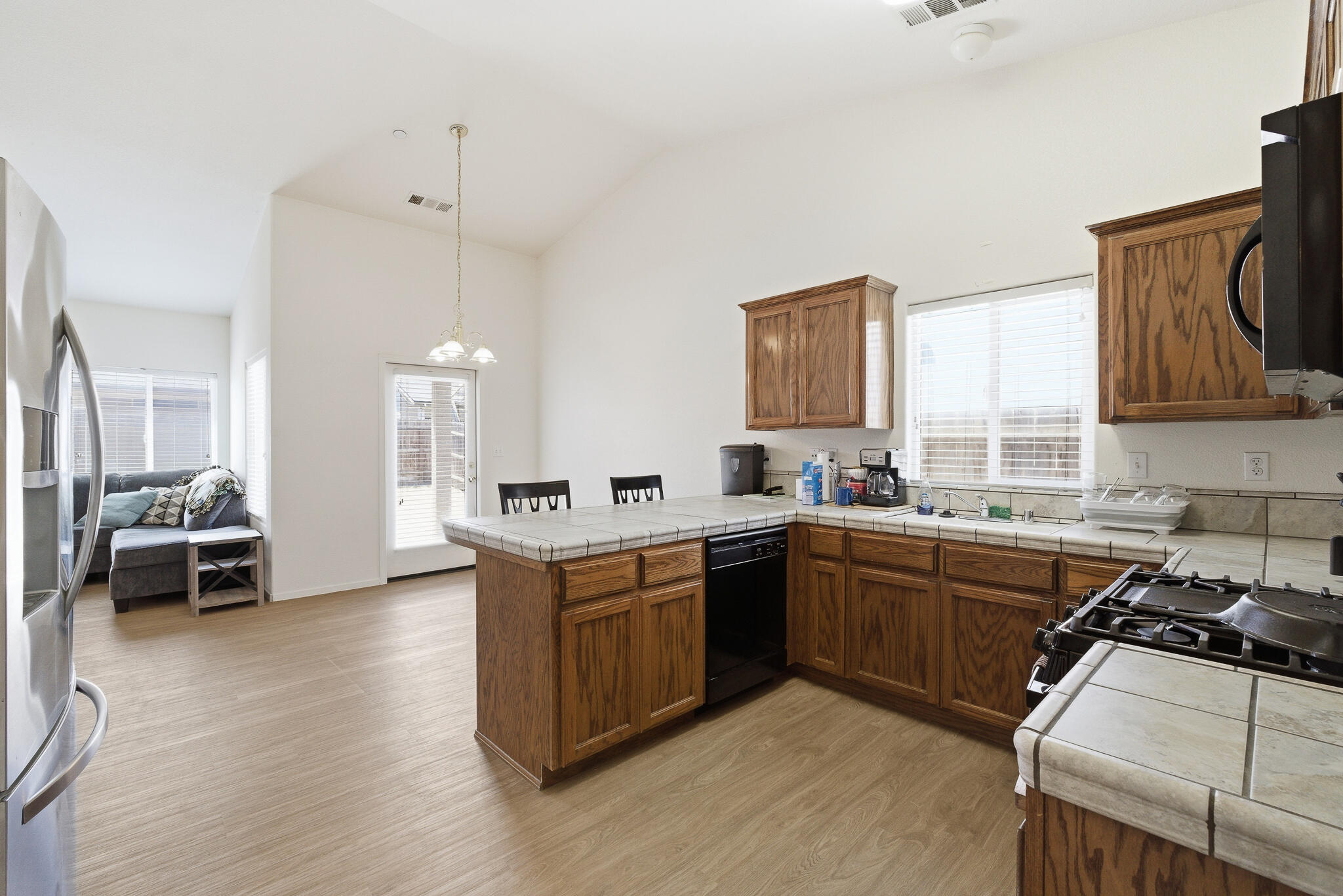 7337 Ashworth Ave, Visalia, CA 93291