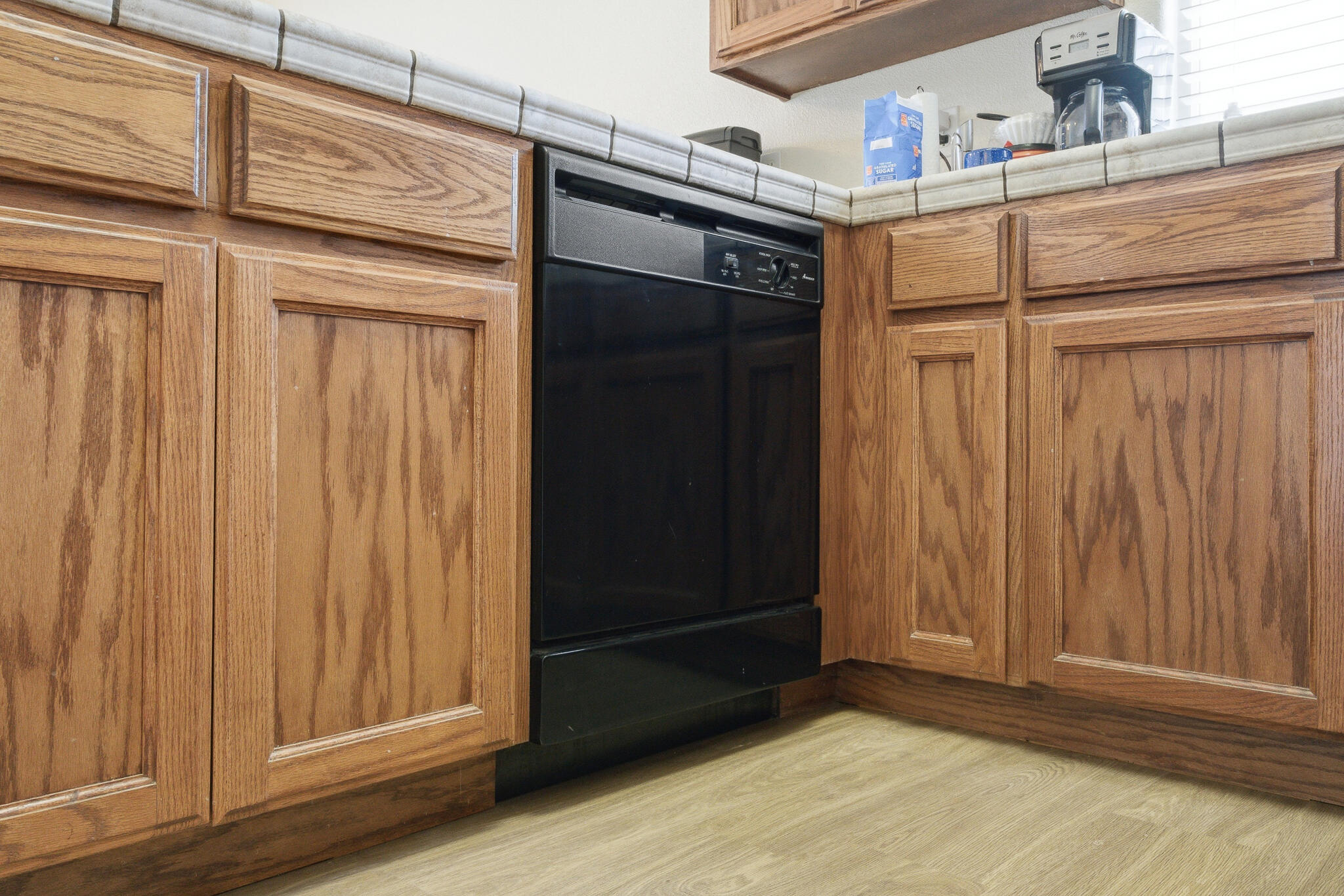 7337 Ashworth Ave, Visalia, CA 93291