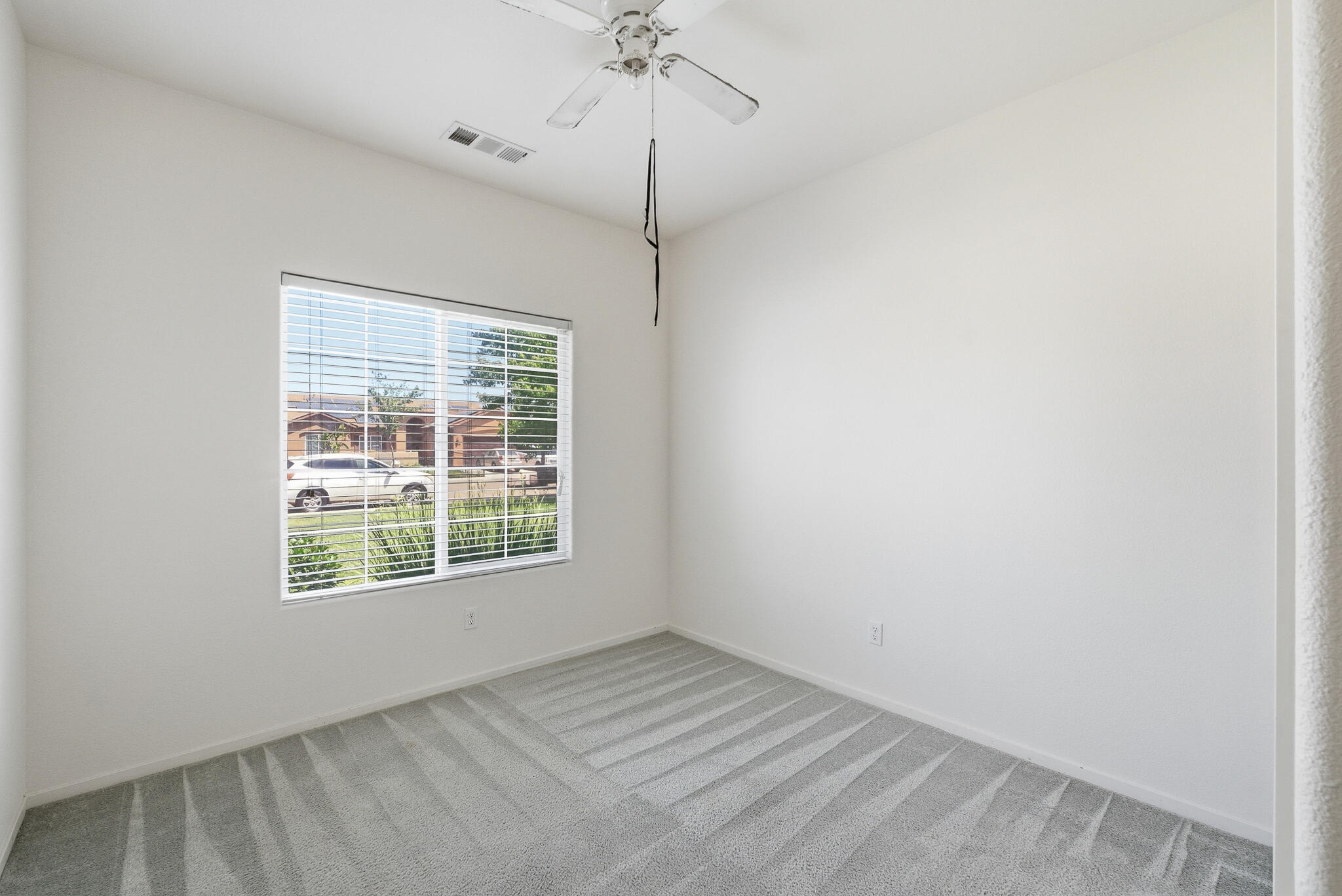 7337 Ashworth Ave, Visalia, CA 93291
