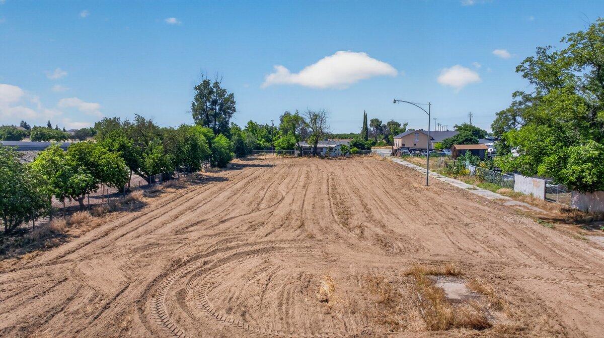 312 W Tuolumne St, Fowler, CA 93625
