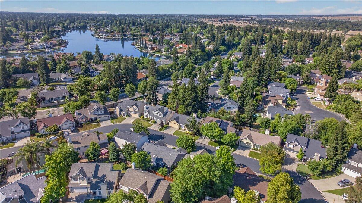 10771 N Windham Bay Cir, Fresno, CA 93730