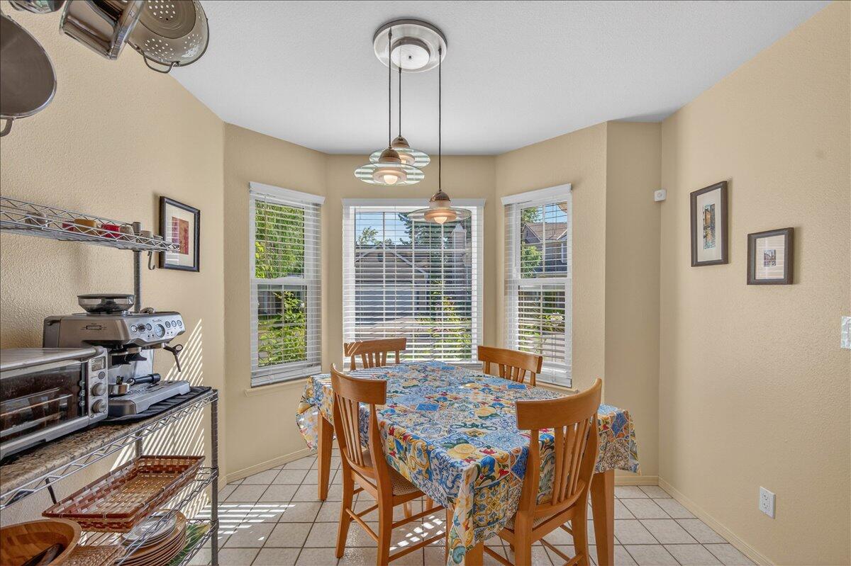 10771 N Windham Bay Cir, Fresno, CA 93730