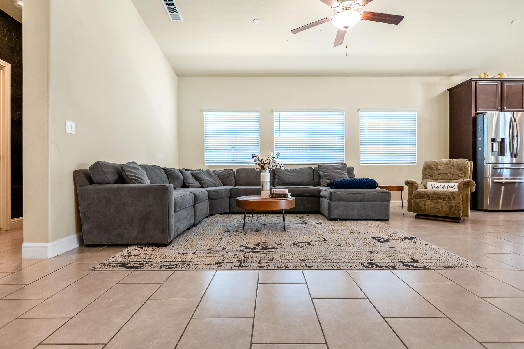 3632 E Meadow Ct, Visalia, CA 93292