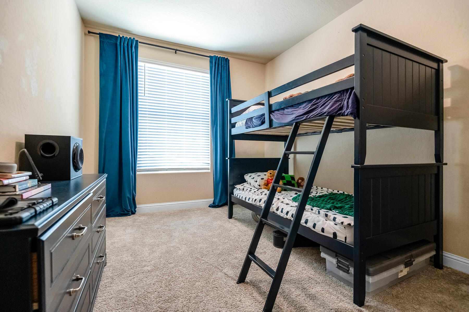 3632 E Meadow Ct, Visalia, CA 93292