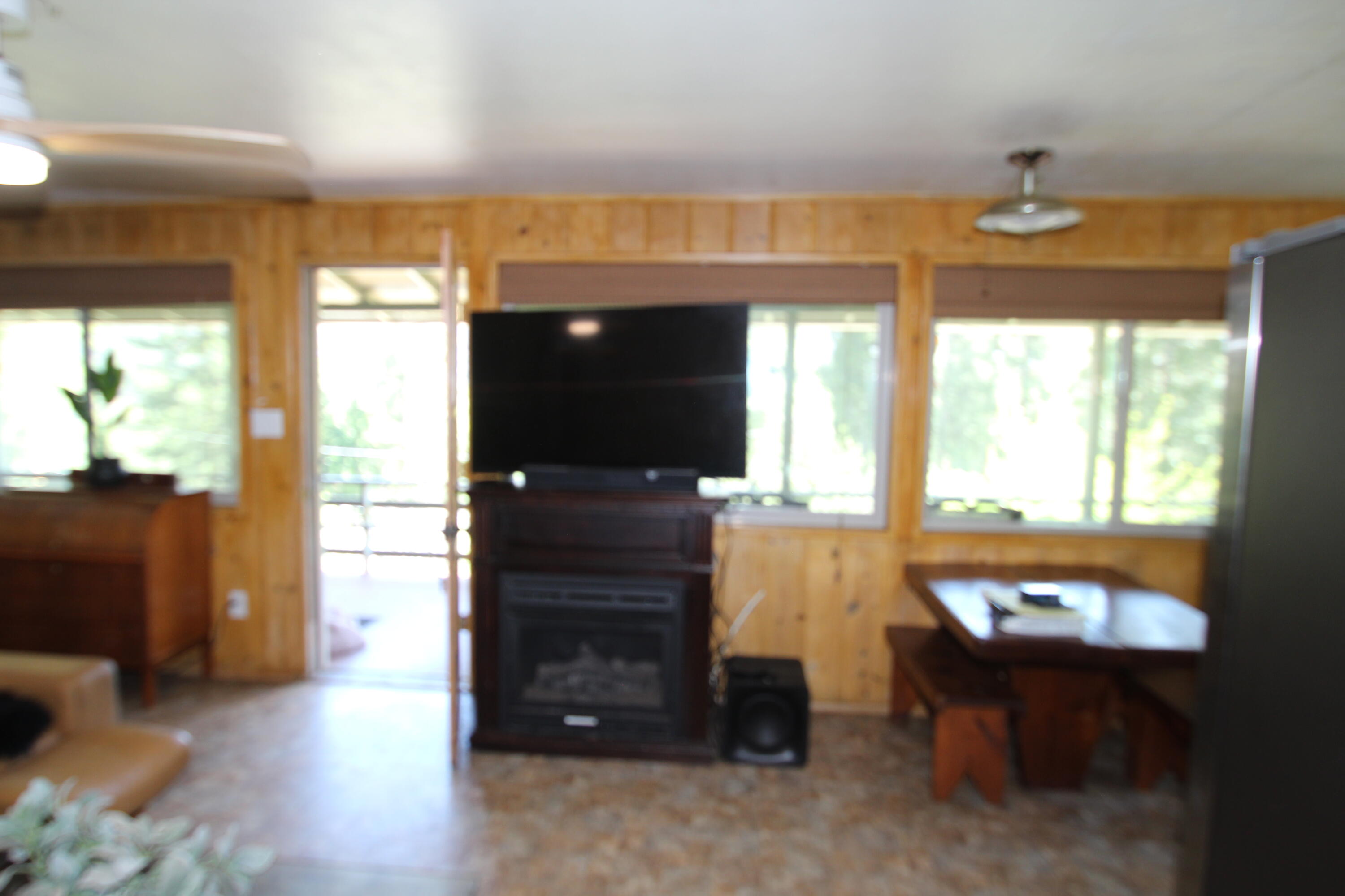 427 Sutherland, Springville, CA 93265