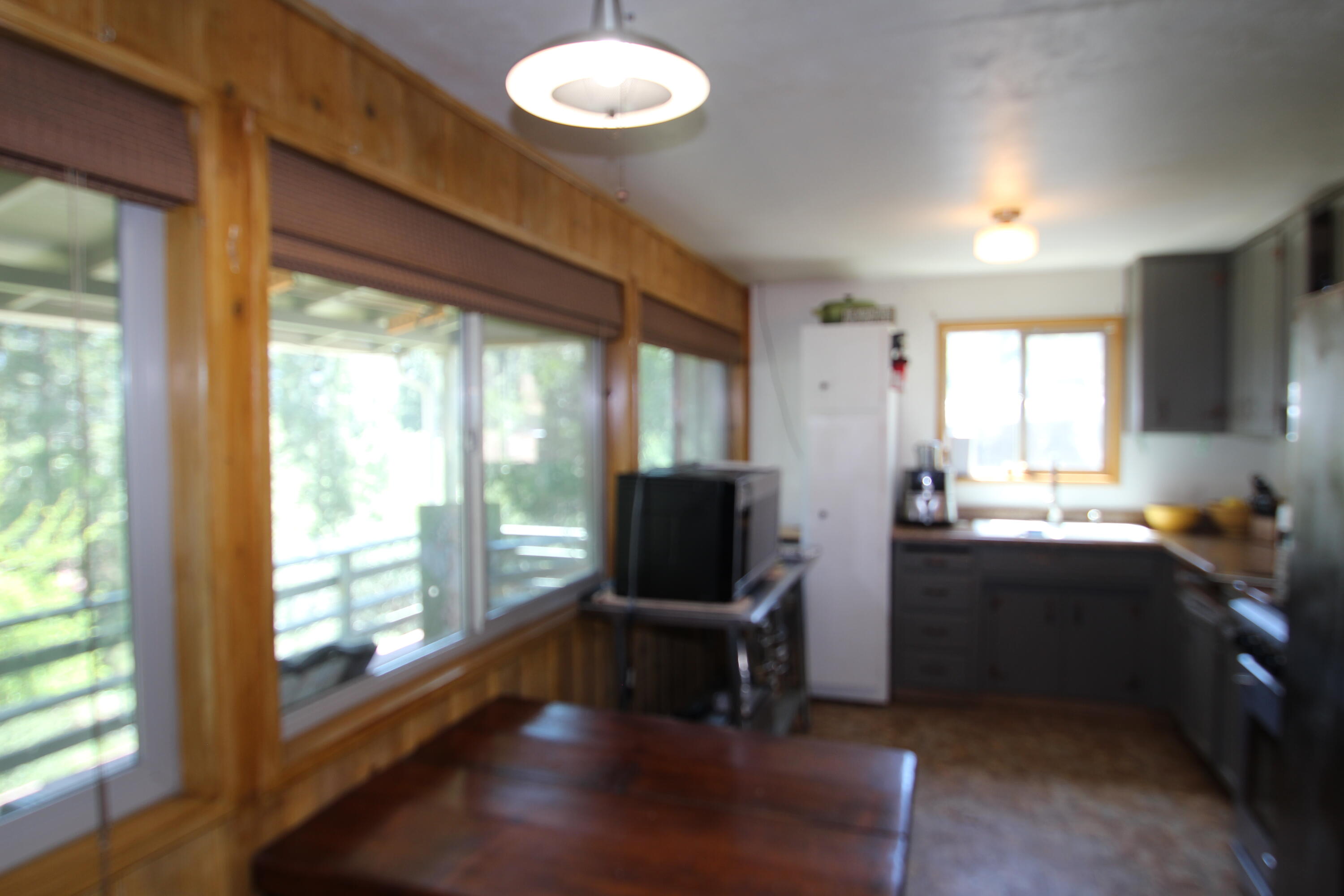 427 Sutherland, Springville, CA 93265