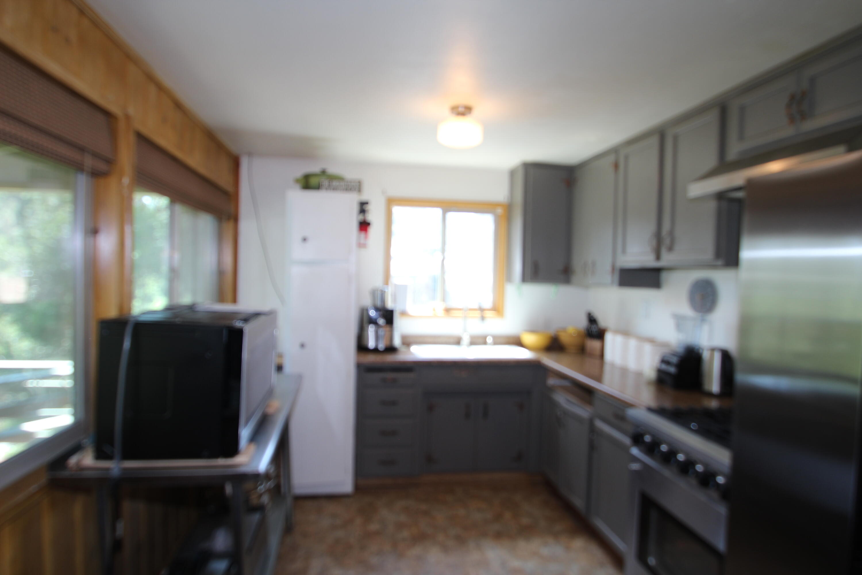 427 Sutherland, Springville, CA 93265