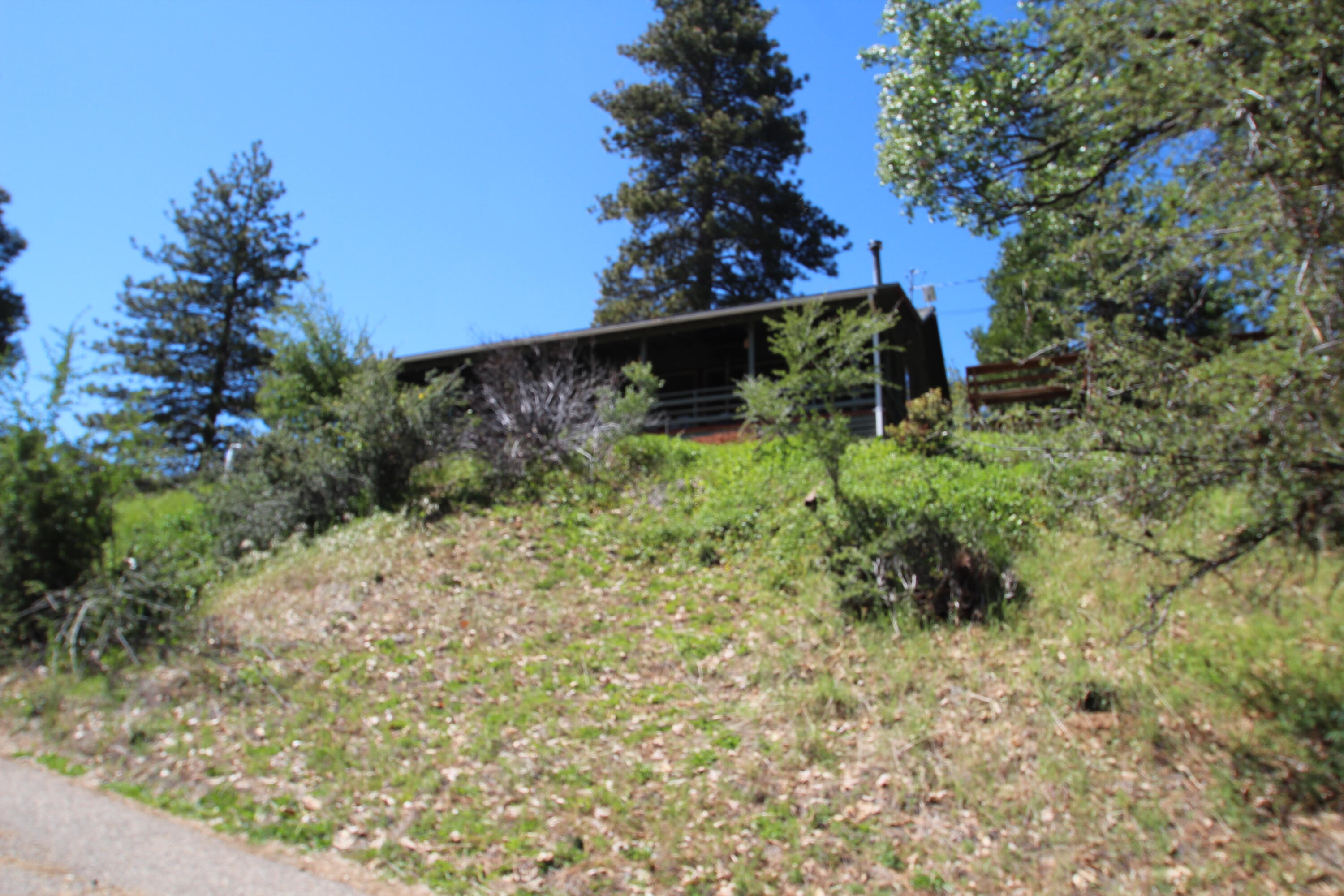 427 Sutherland, Springville, CA 93265