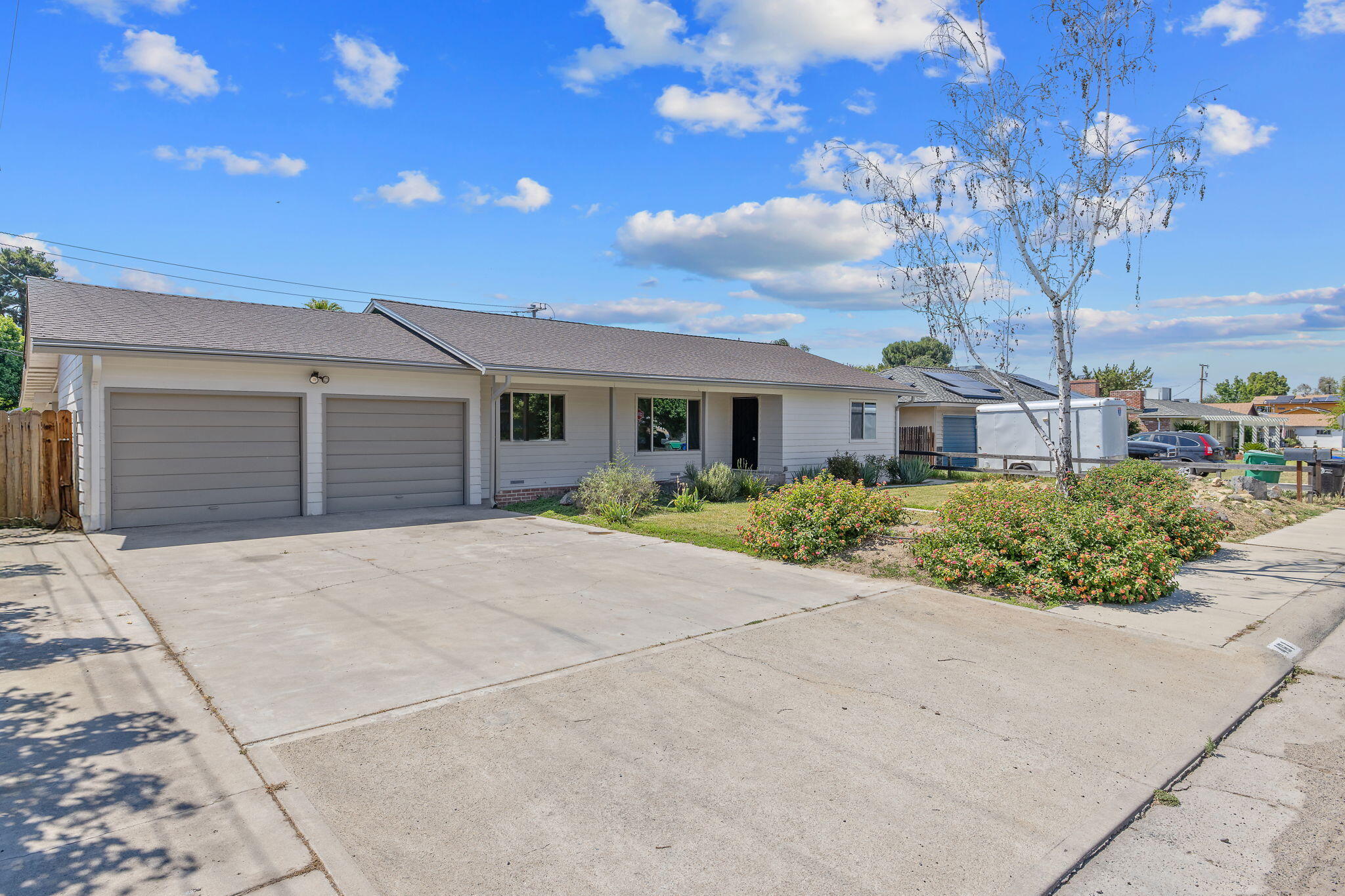 461 N Cottage St, Porterville, CA 93257