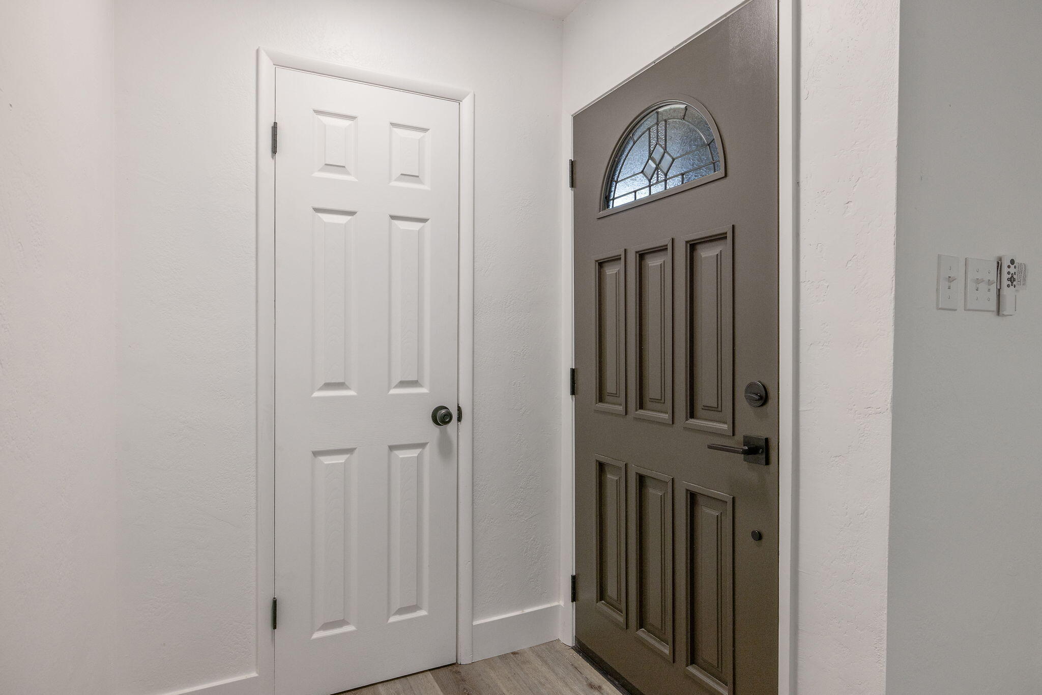 461 N Cottage St, Porterville, CA 93257