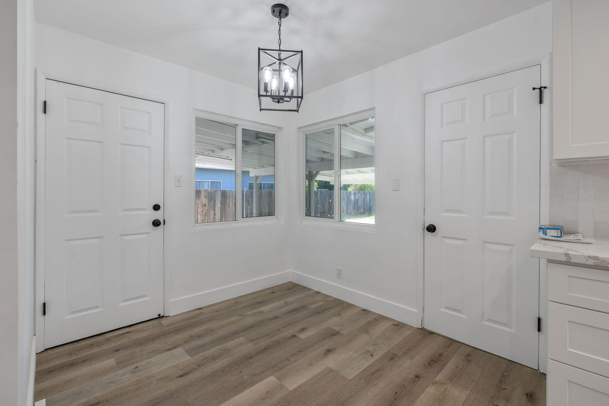461 N Cottage St, Porterville, CA 93257