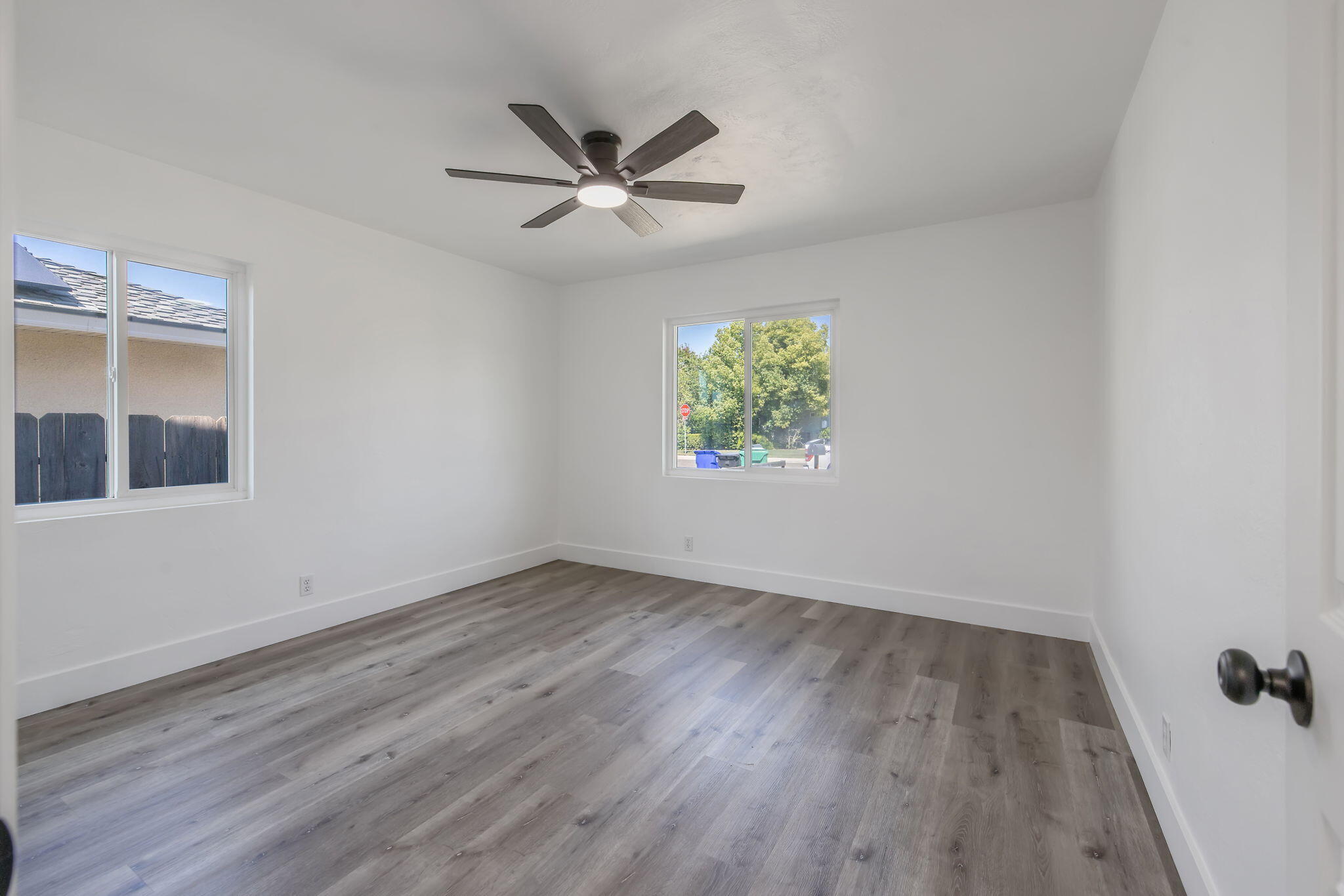 461 N Cottage St, Porterville, CA 93257
