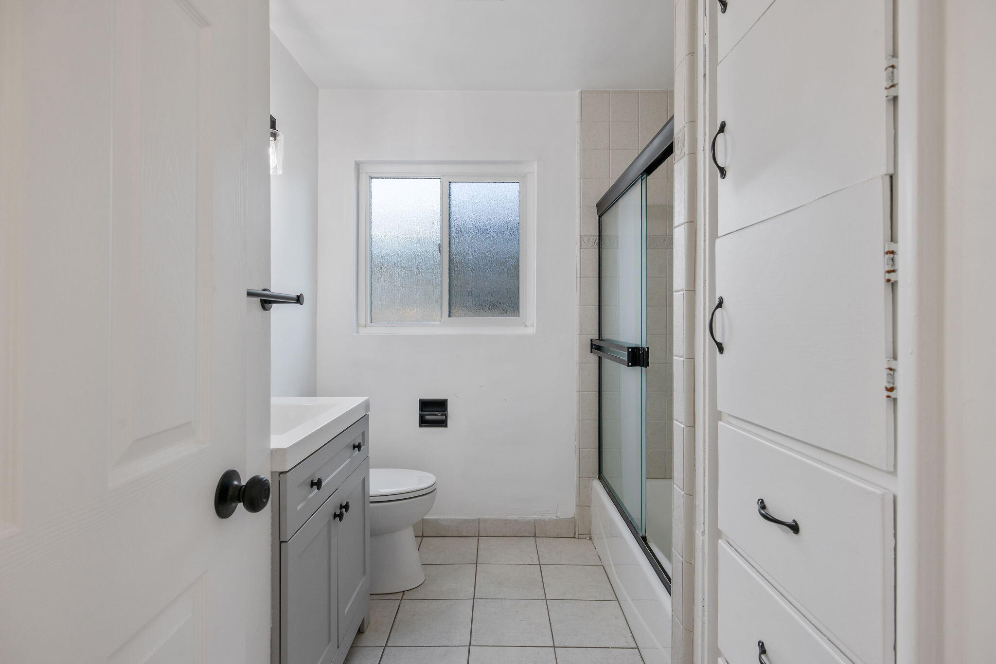 461 N Cottage St, Porterville, CA 93257