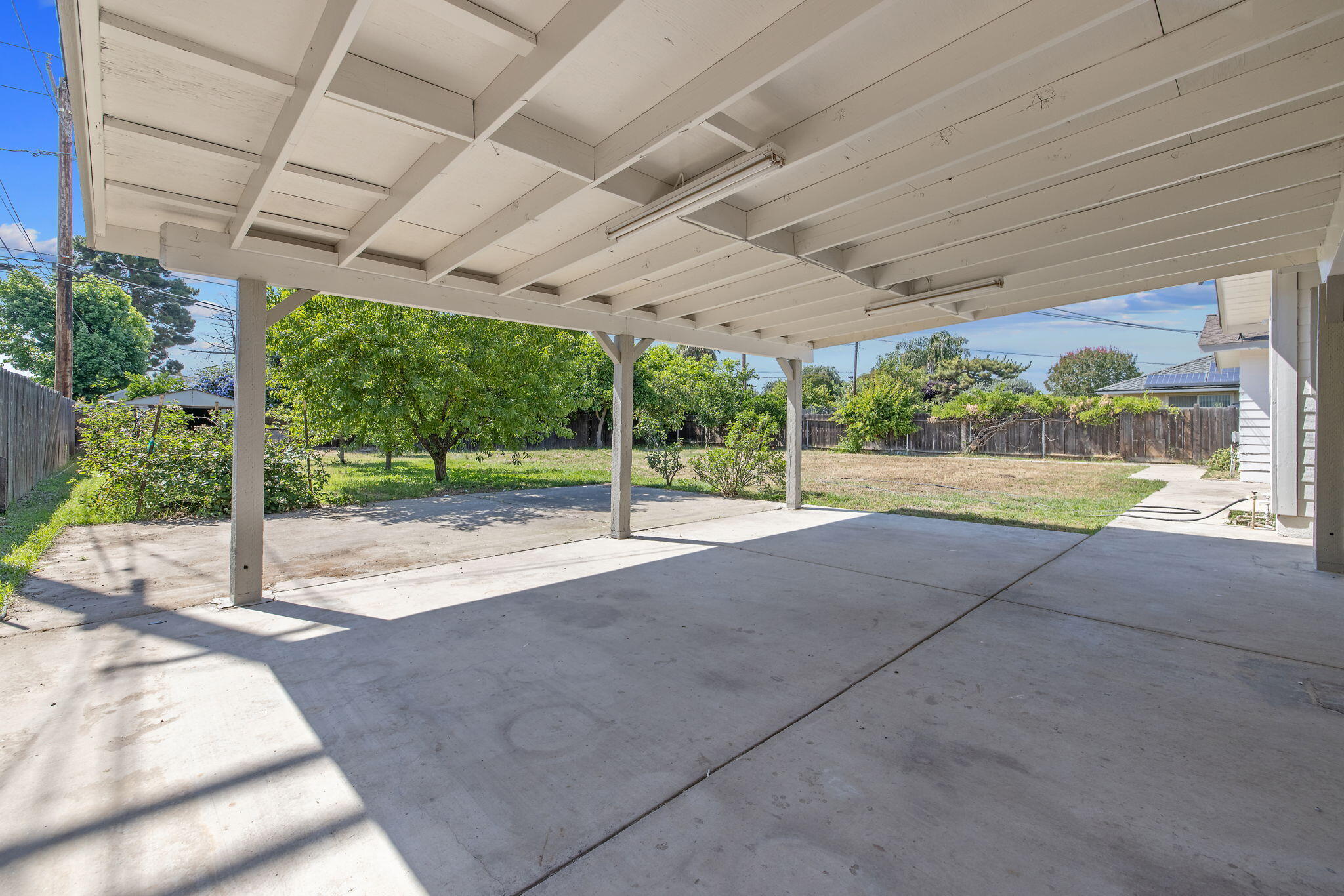 461 N Cottage St, Porterville, CA 93257