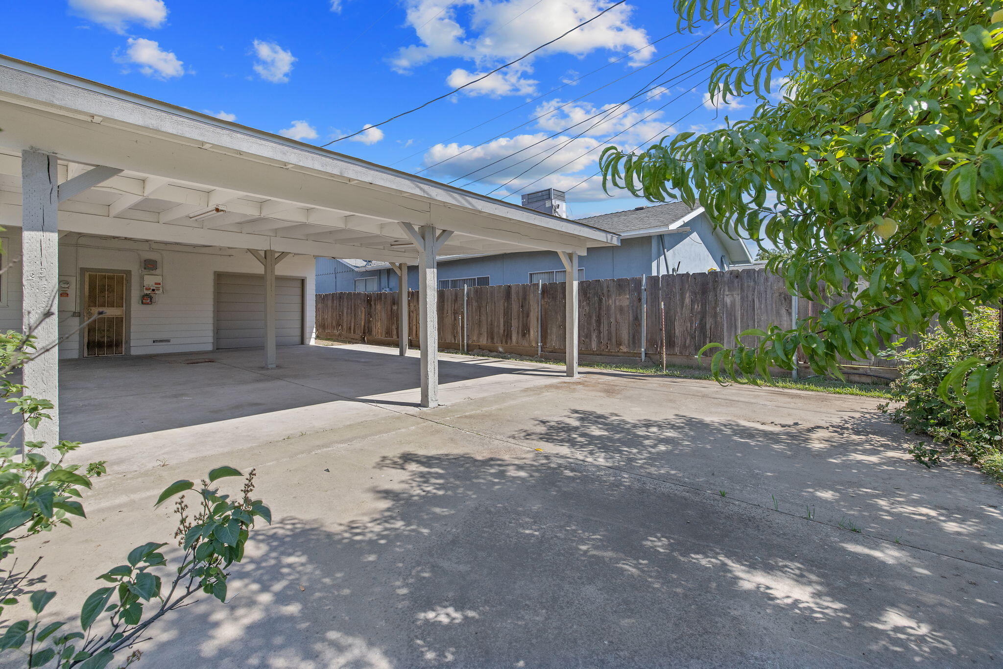 461 N Cottage St, Porterville, CA 93257