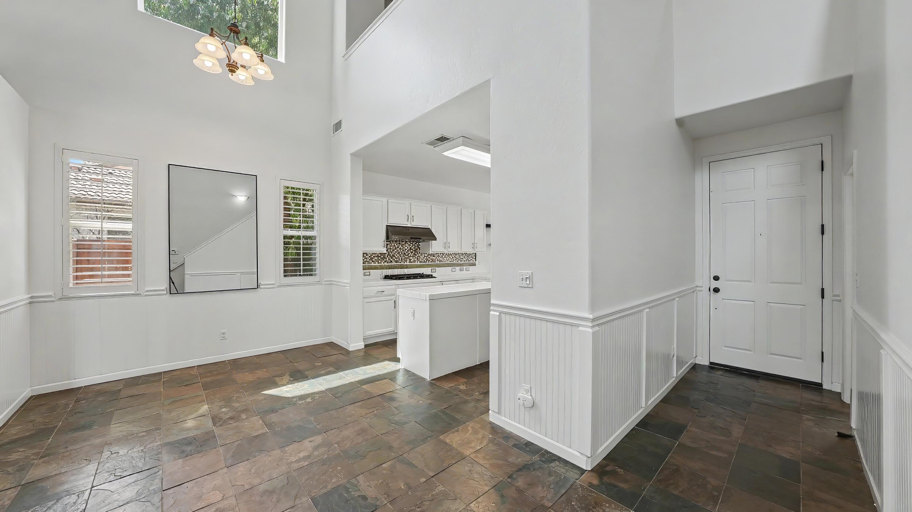 1534 N Oliveto Ct, Visalia, CA 93291