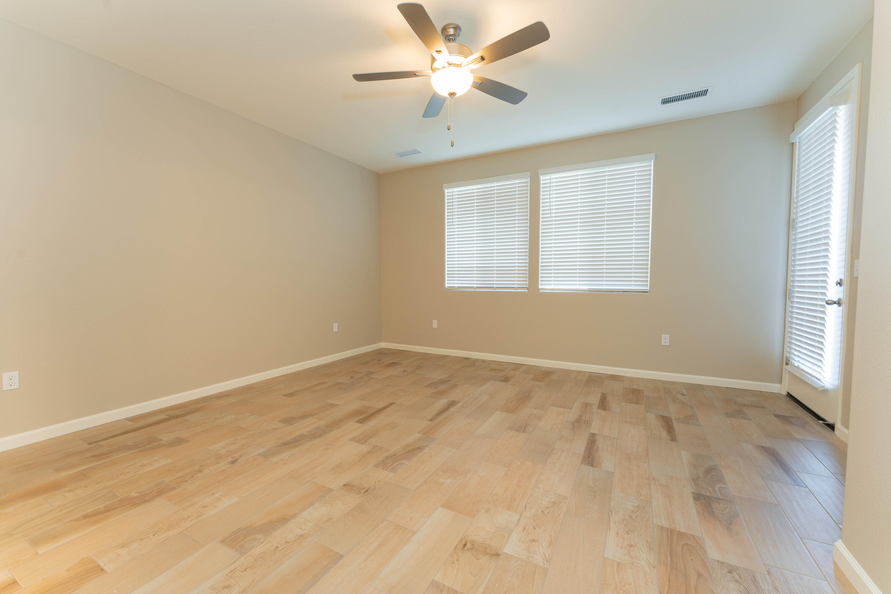 30480 Bellwood Rd, Visalia, CA 93291