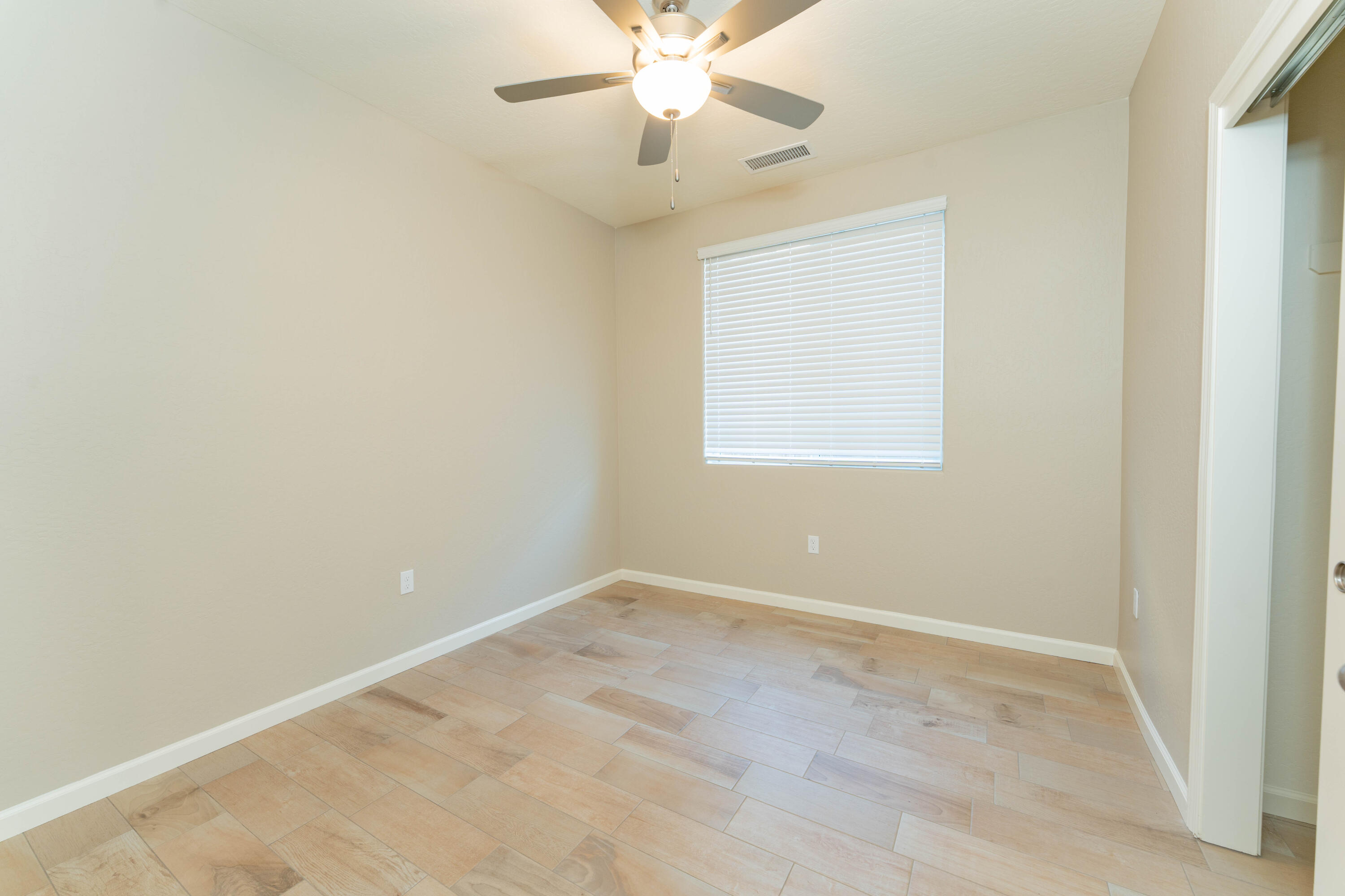 30480 Bellwood Rd, Visalia, CA 93291