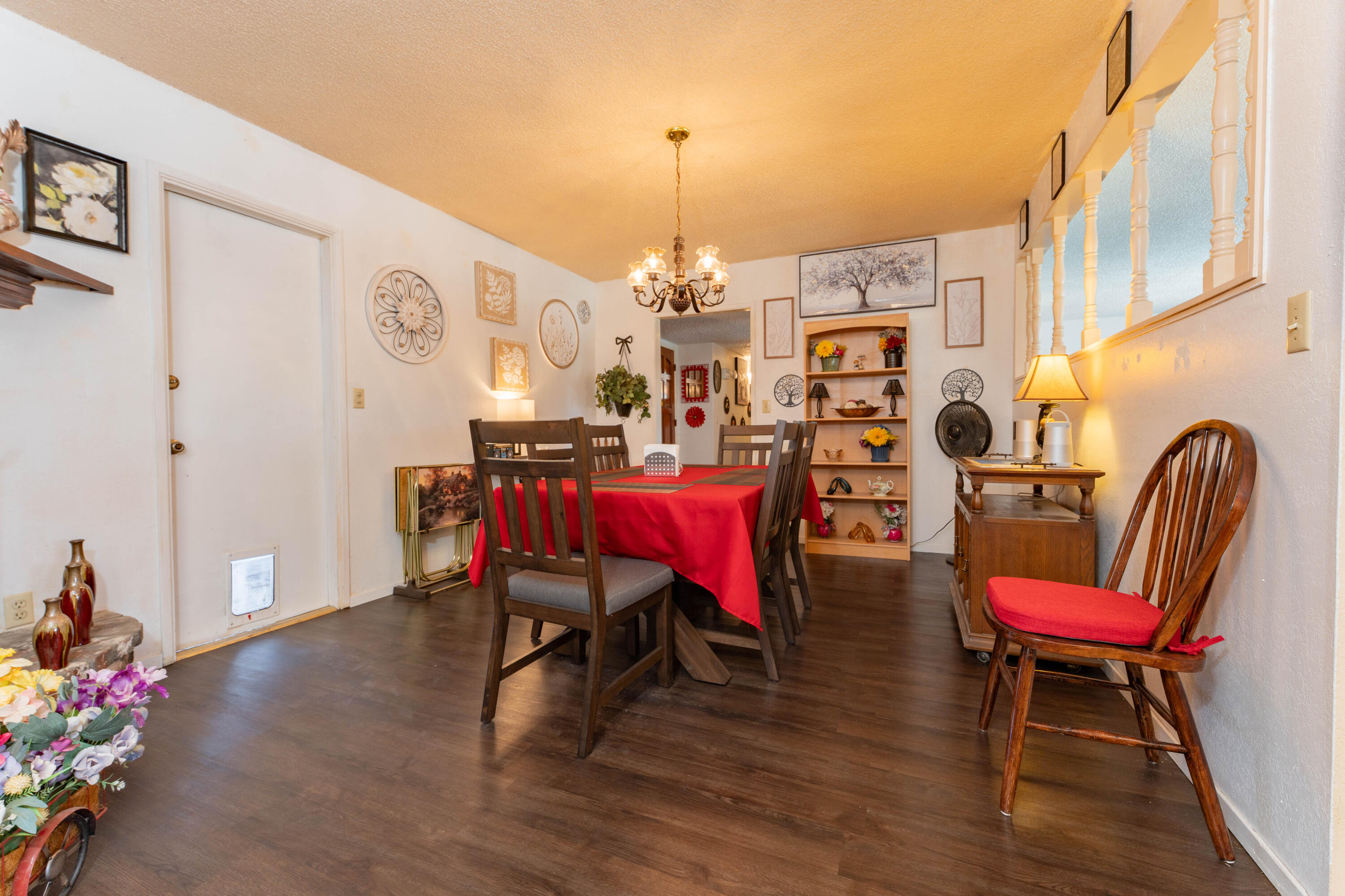 1681 W Wall Ln, Porterville, CA 93257