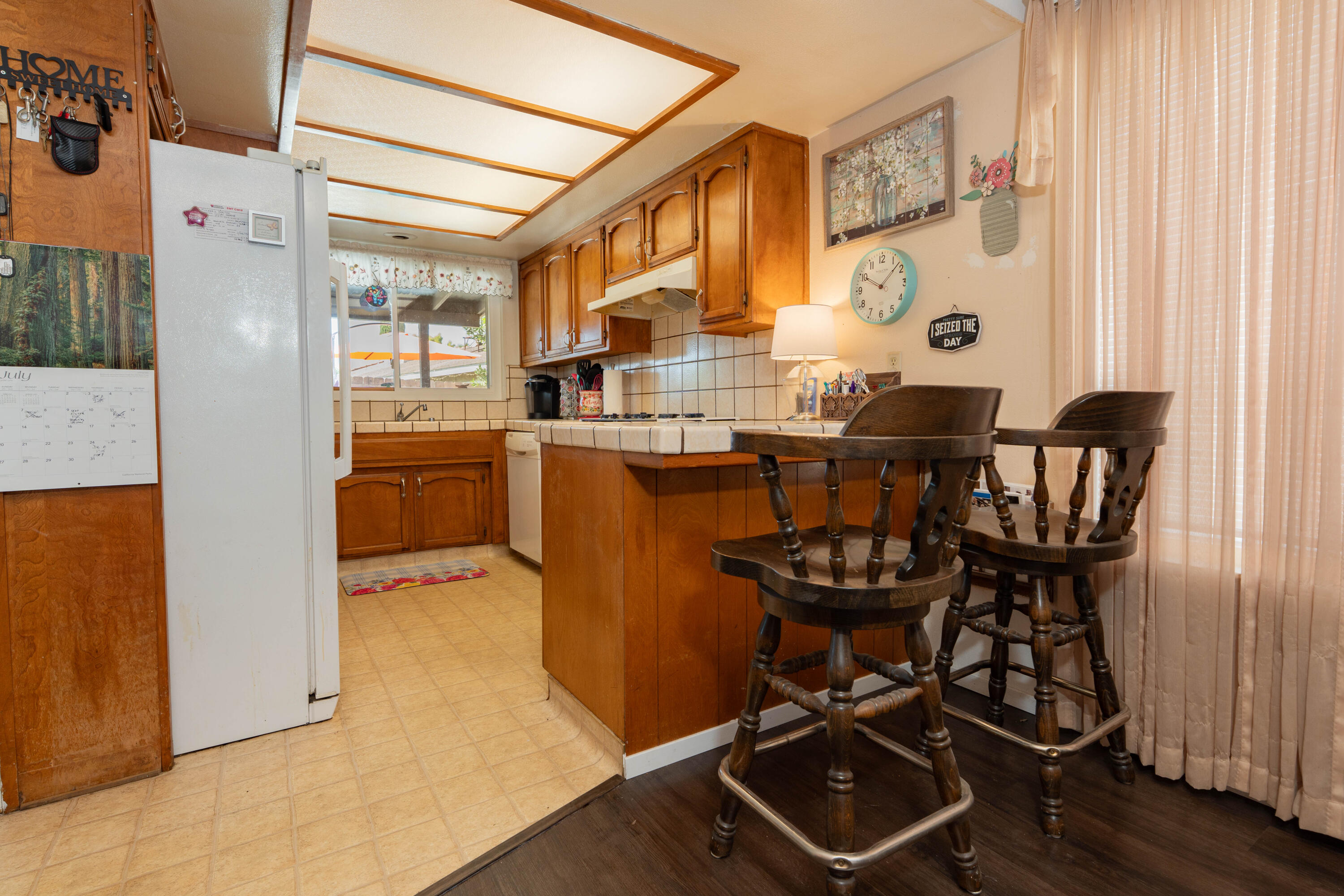 1681 W Wall Ln, Porterville, CA 93257