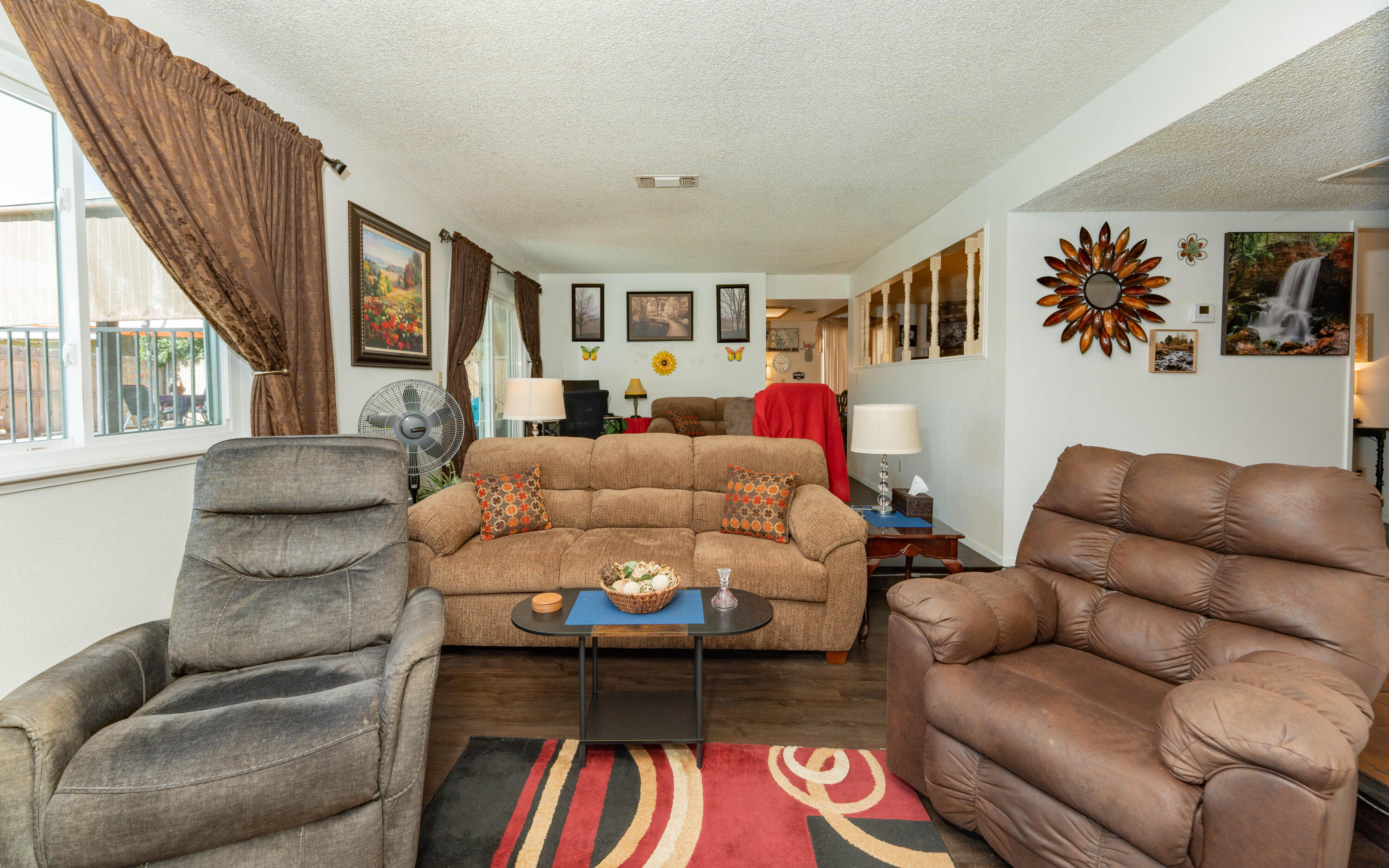1681 W Wall Ln, Porterville, CA 93257