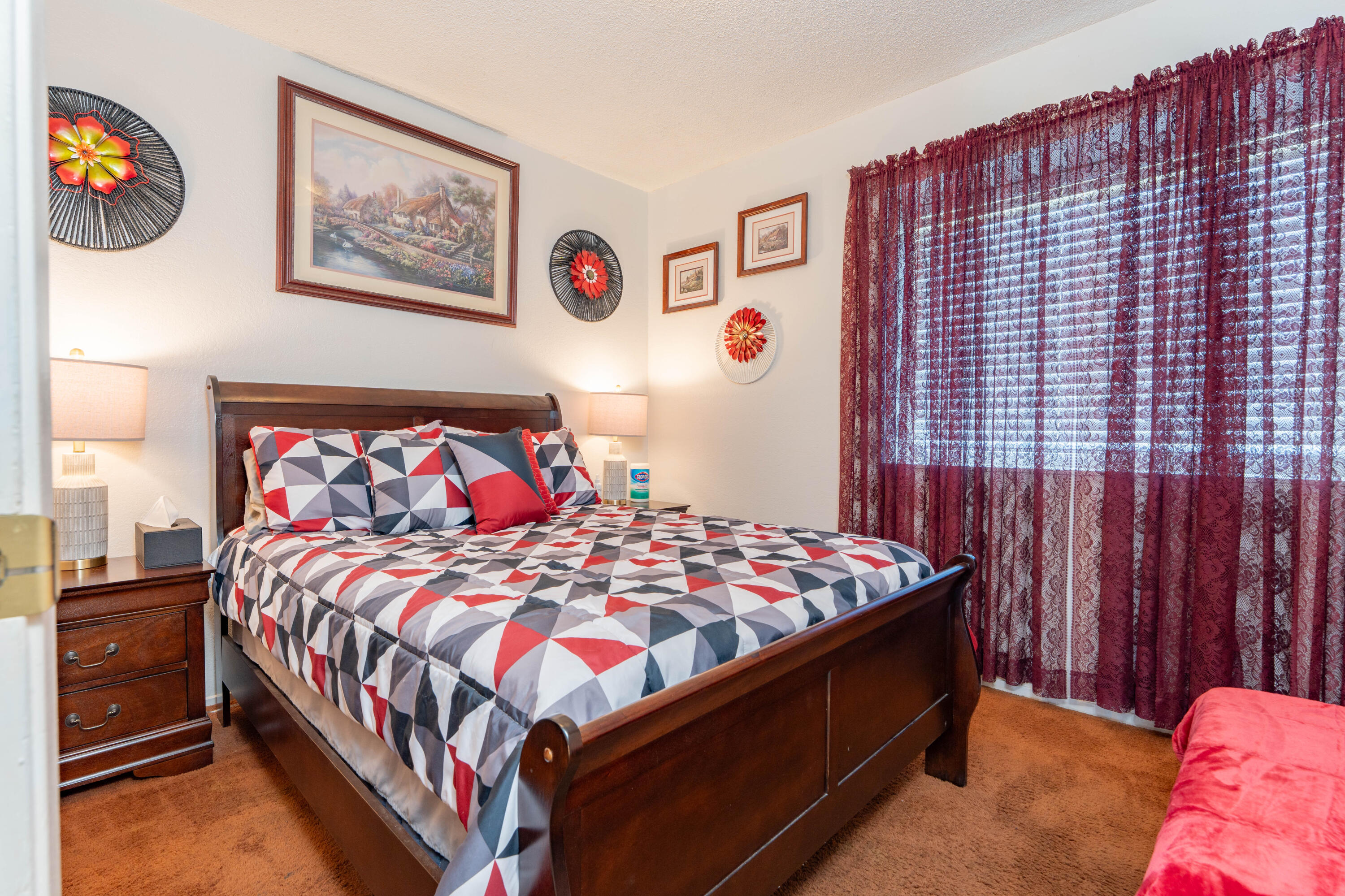 1681 W Wall Ln, Porterville, CA 93257