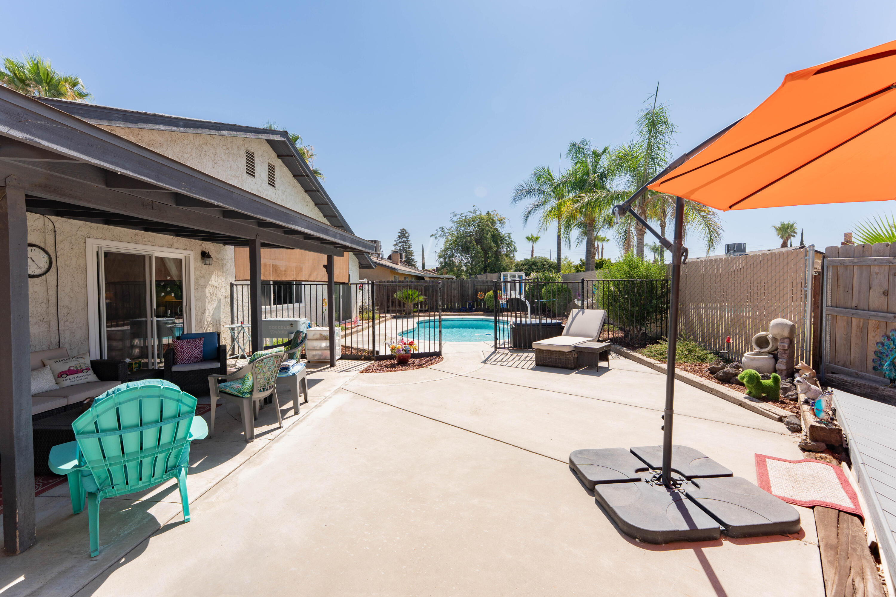 1681 W Wall Ln, Porterville, CA 93257