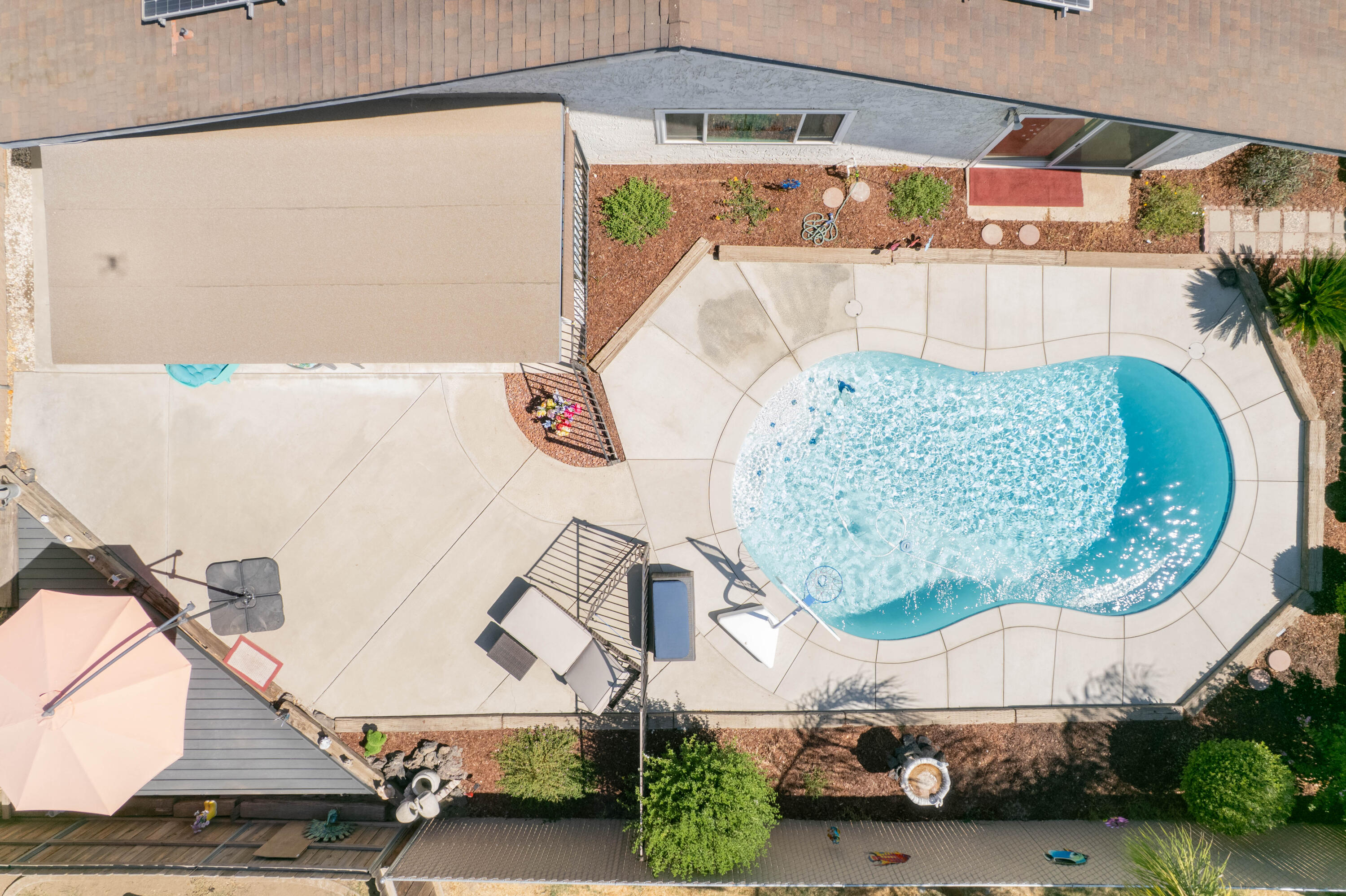 1681 W Wall Ln, Porterville, CA 93257