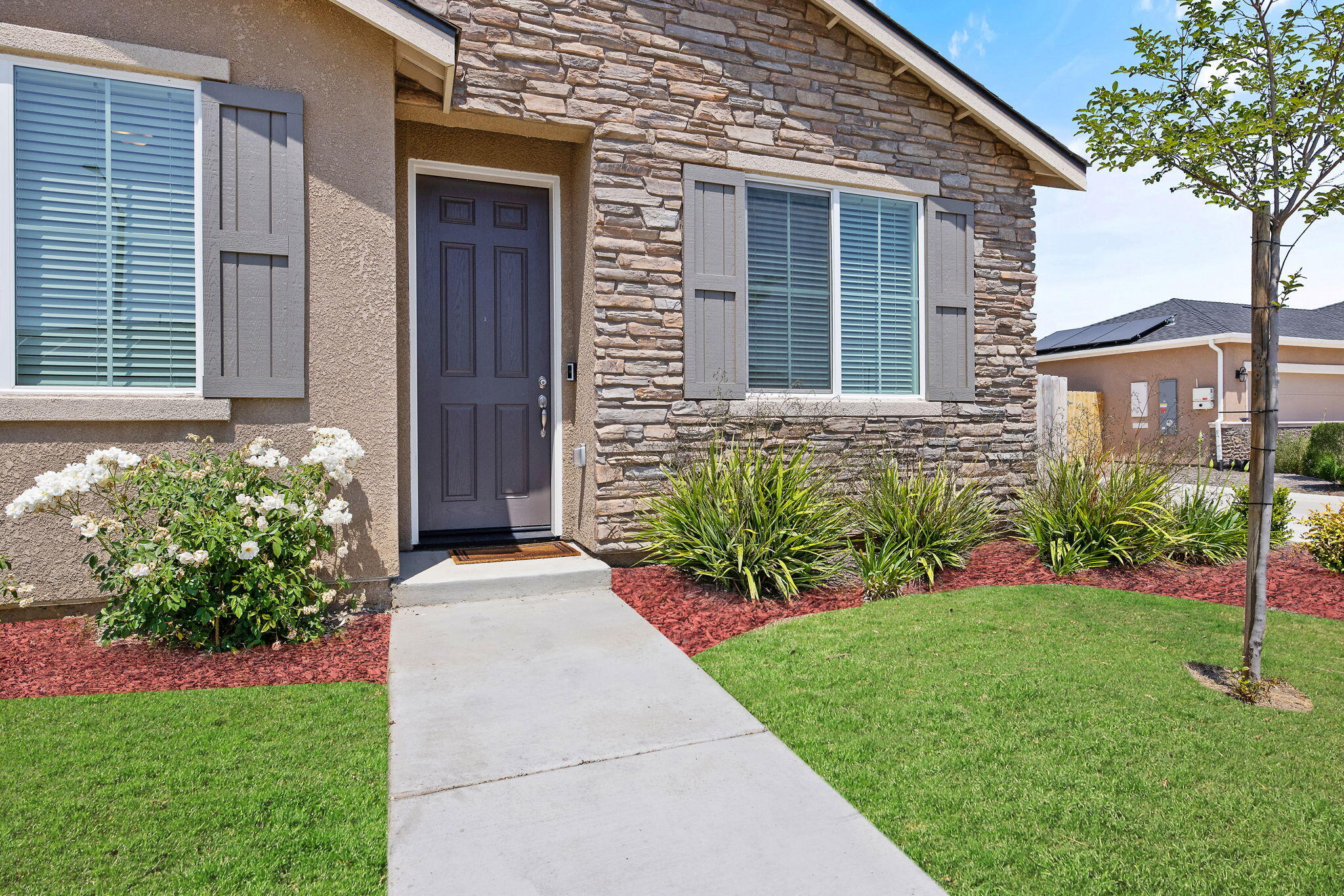 2080 Bolton Ave, Tulare, CA 93274