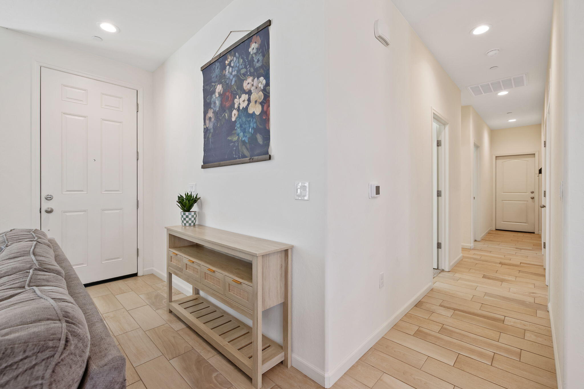 2080 Bolton Ave, Tulare, CA 93274