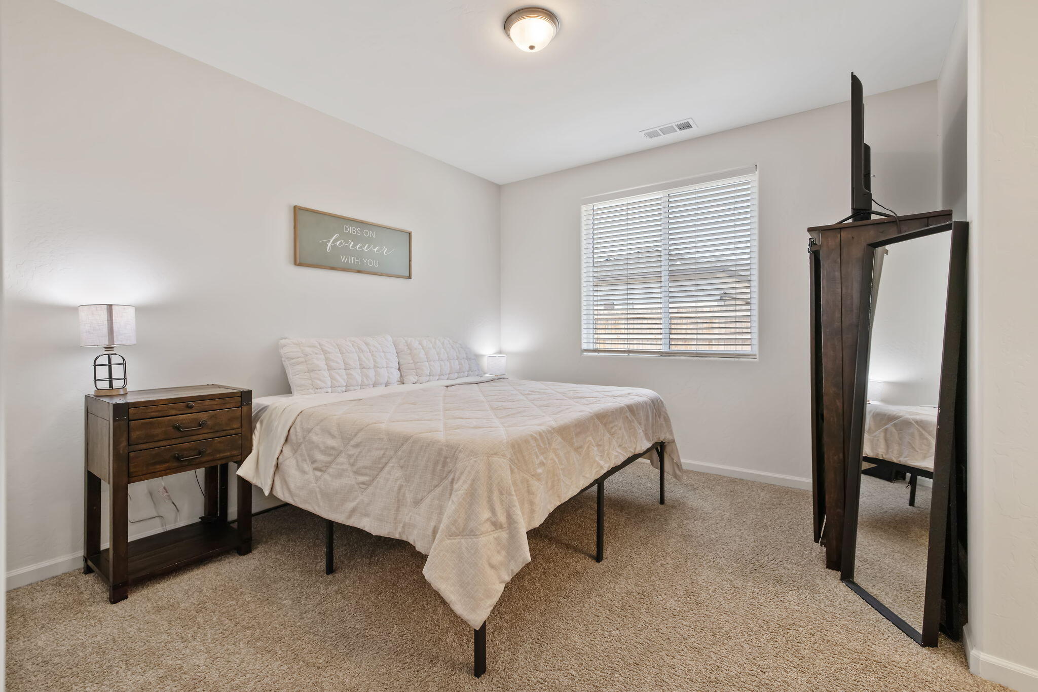 2080 Bolton Ave, Tulare, CA 93274