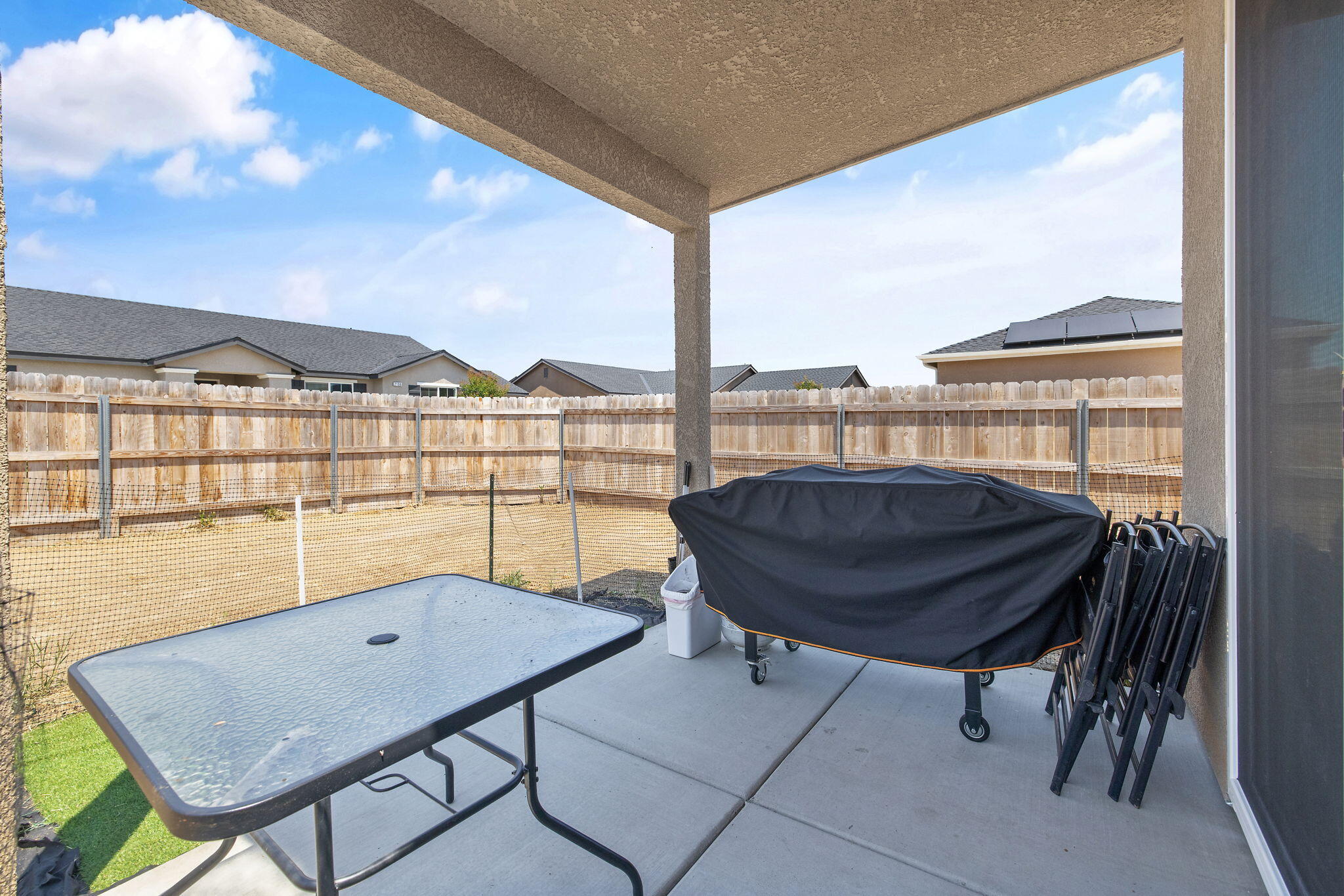 2080 Bolton Ave, Tulare, CA 93274