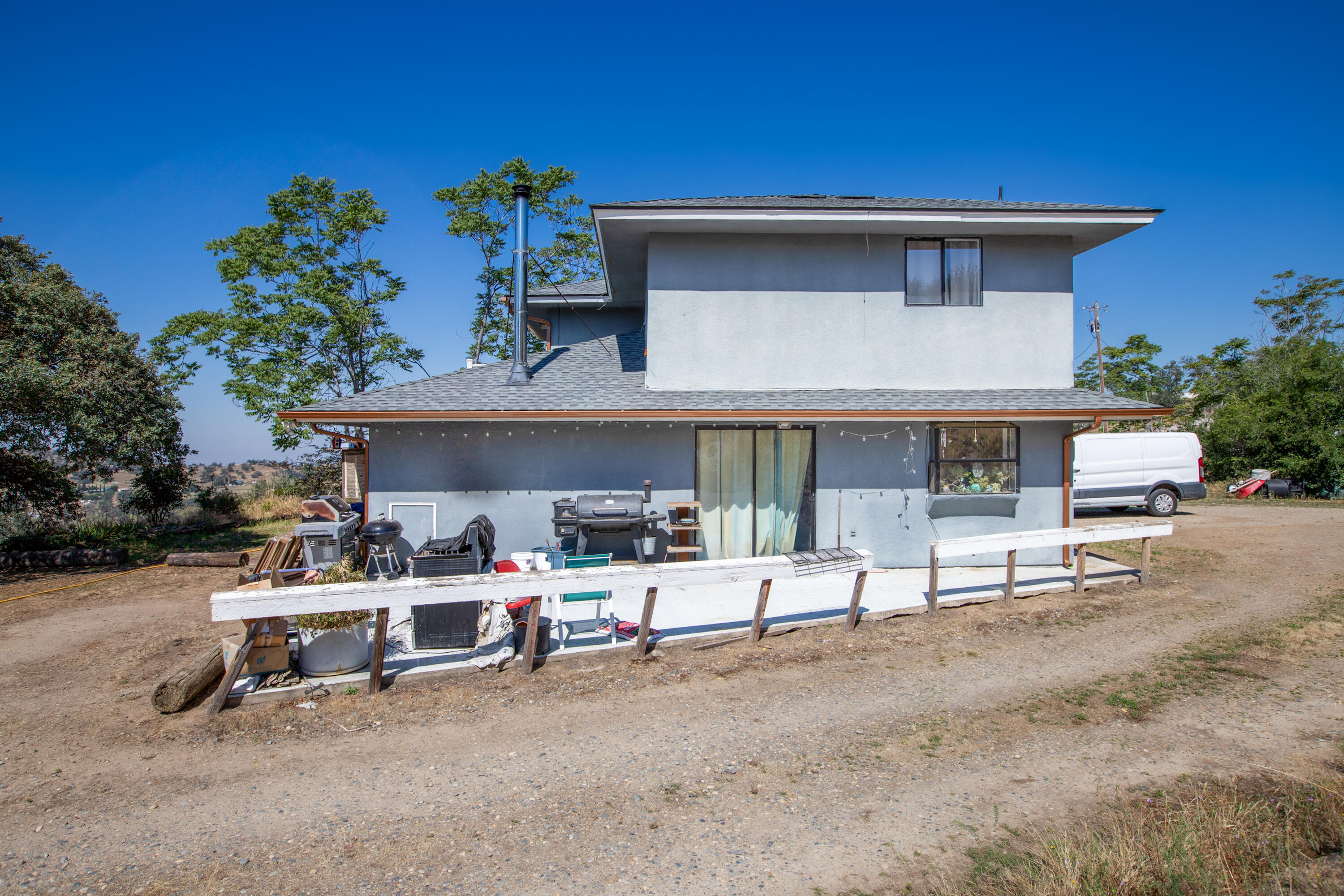 34141 Bronco Ln, Yokuts Valley, CA 93675