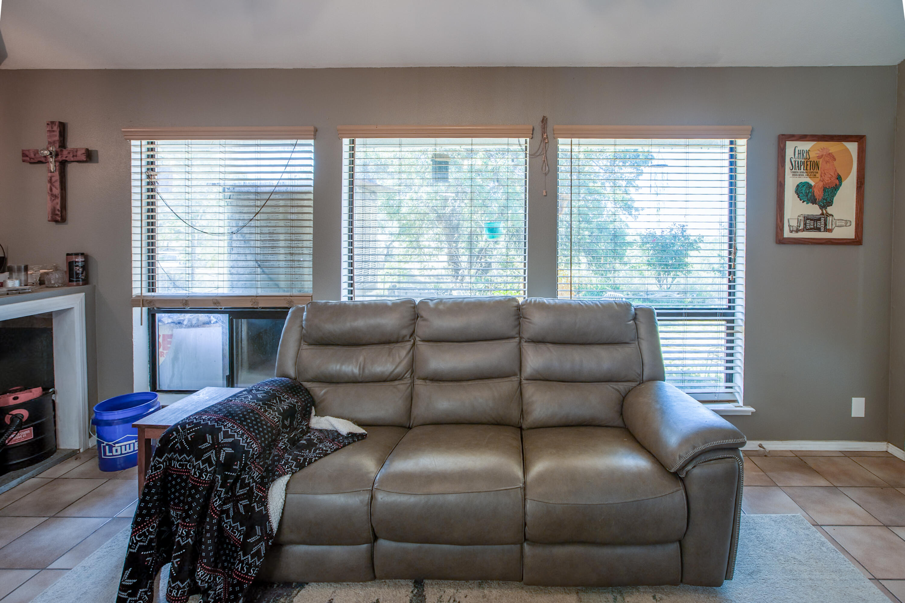 34141 Bronco Ln, Yokuts Valley, CA 93675