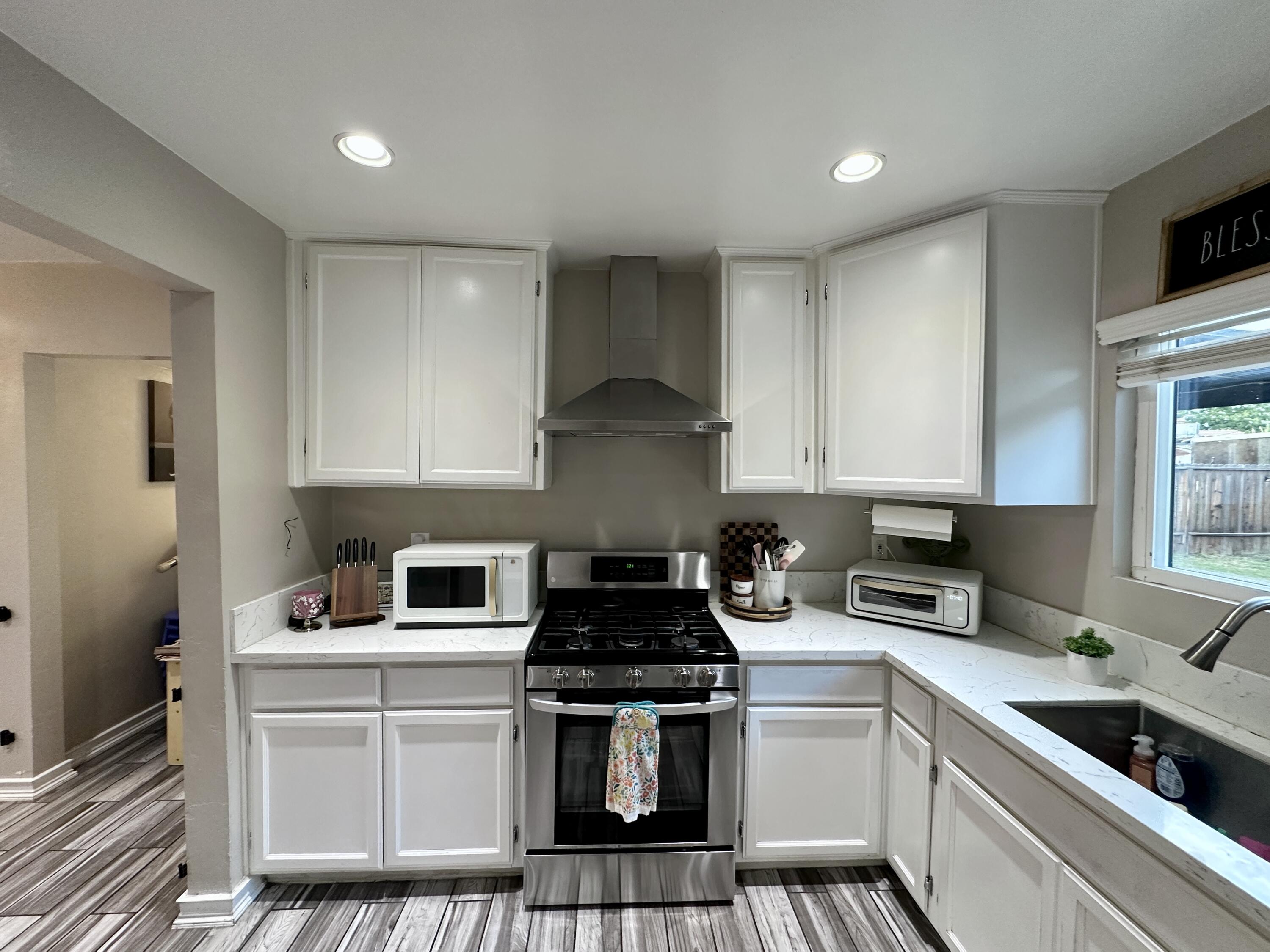 2014 Rounds St, Delano, CA 93215